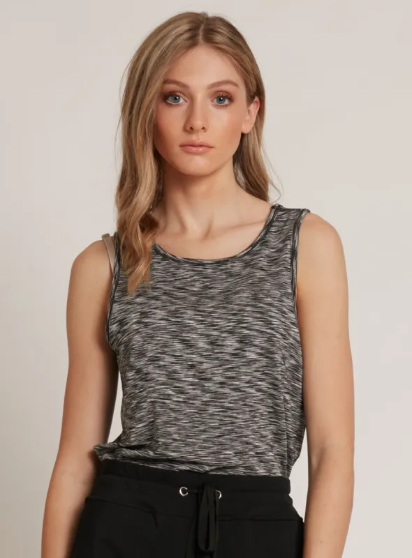 TAYA | 2 way stretch sleeveless athleisure t-shirt || TAYA | T-shirt athleisure sans manches extensible dans les 2 sens sold by Point Zero