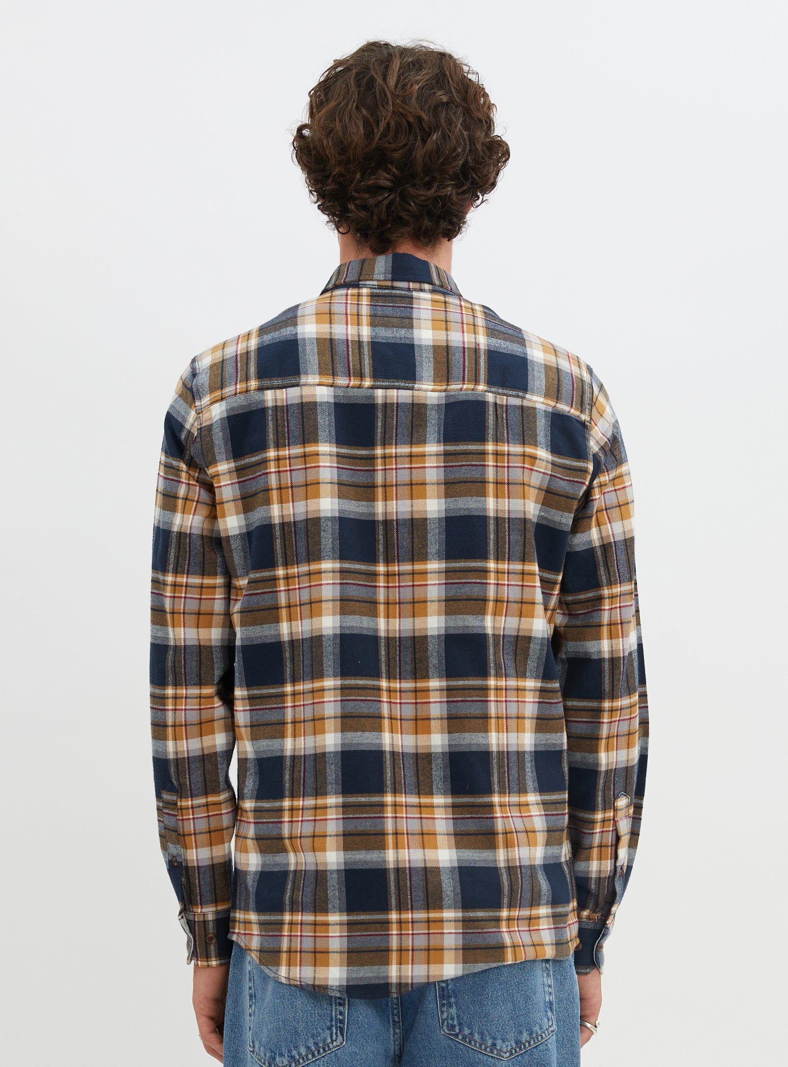 NOAH | Checkered semi-fit overshirt || NOAH |Surchemise semi-ajustée à carreaux sold by Point Zero product image thumbnail 5