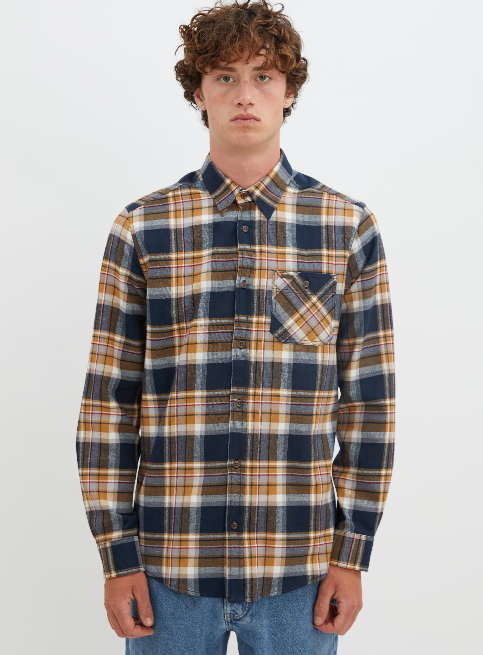 NOAH | Checkered semi-fit overshirt || NOAH |Surchemise semi-ajustée à carreaux sold by Point Zero product image thumbnail 3