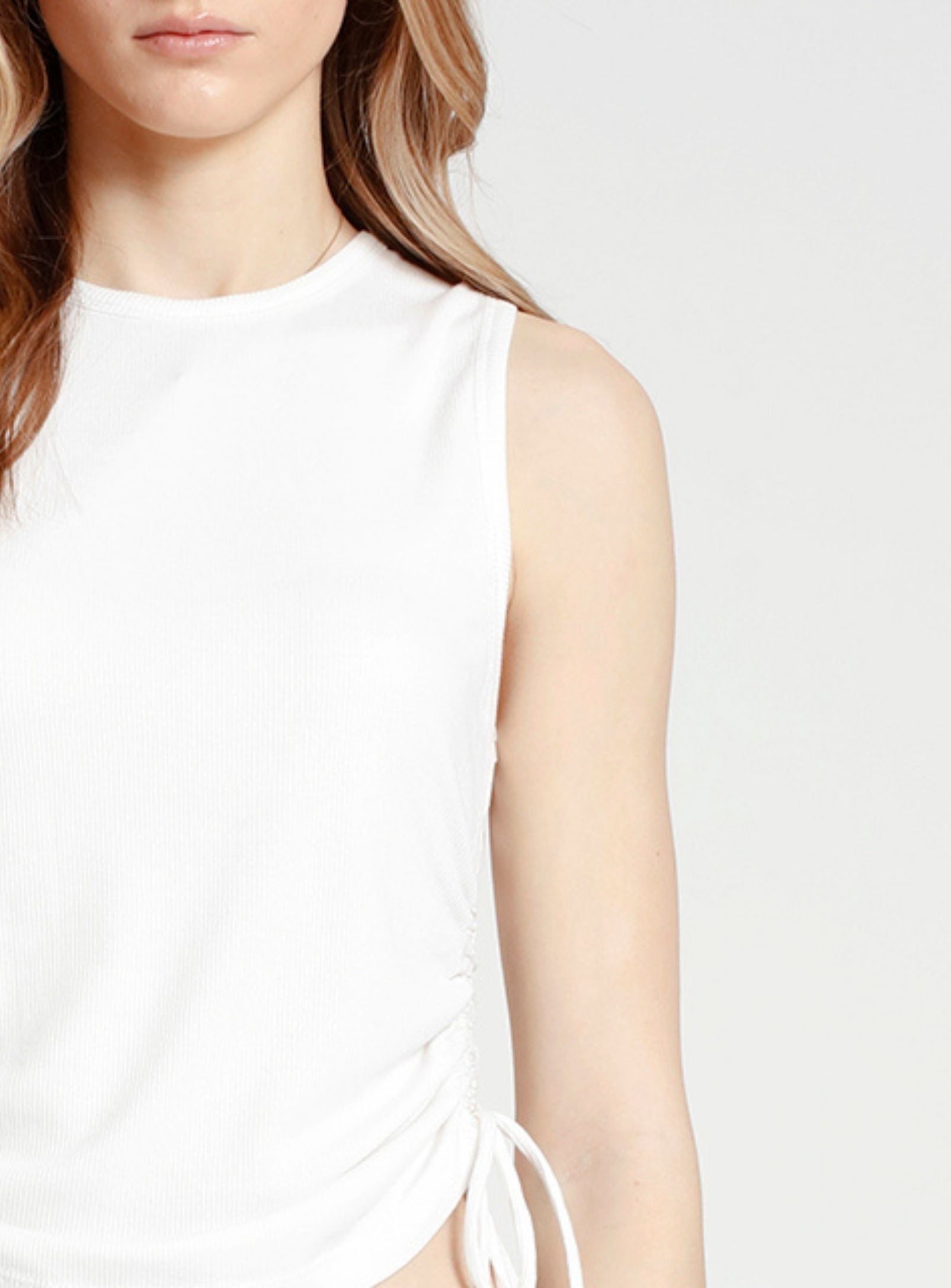 SAMA | White denim pants || SAMA | Pantalon en jean blanc sold by Point Zero product image thumbnail 6