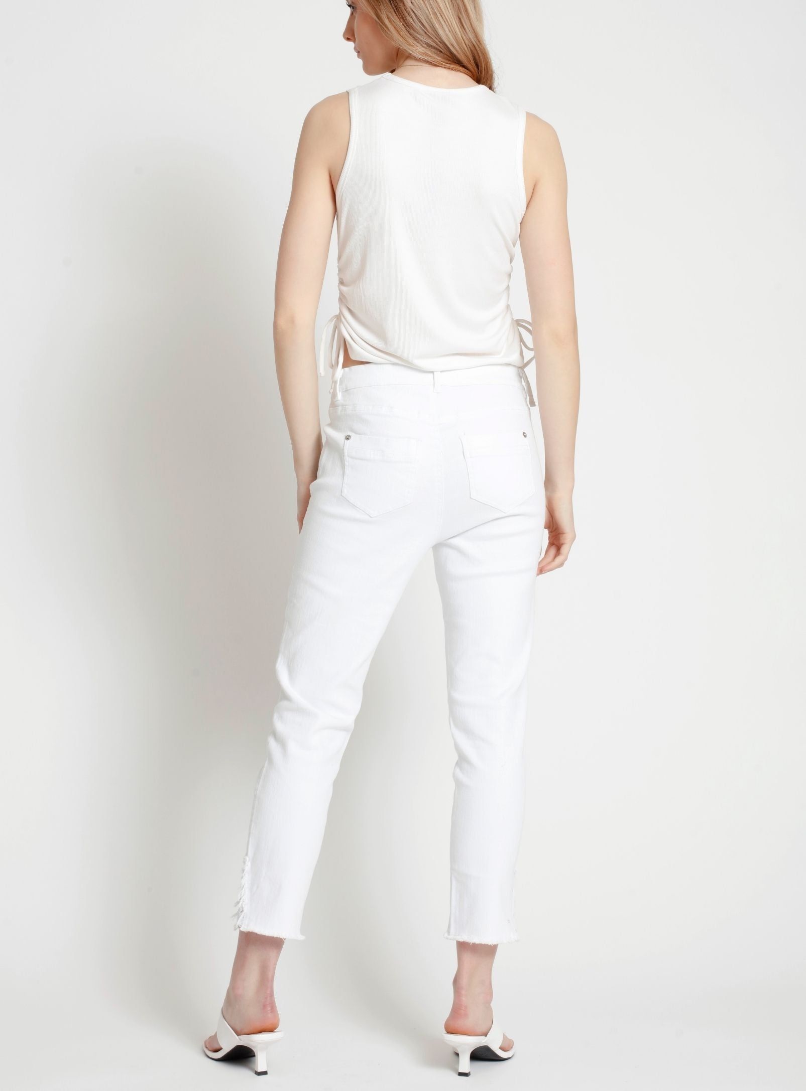 SAMA | White denim pants || SAMA | Pantalon en jean blanc sold by Point Zero product image thumbnail 5