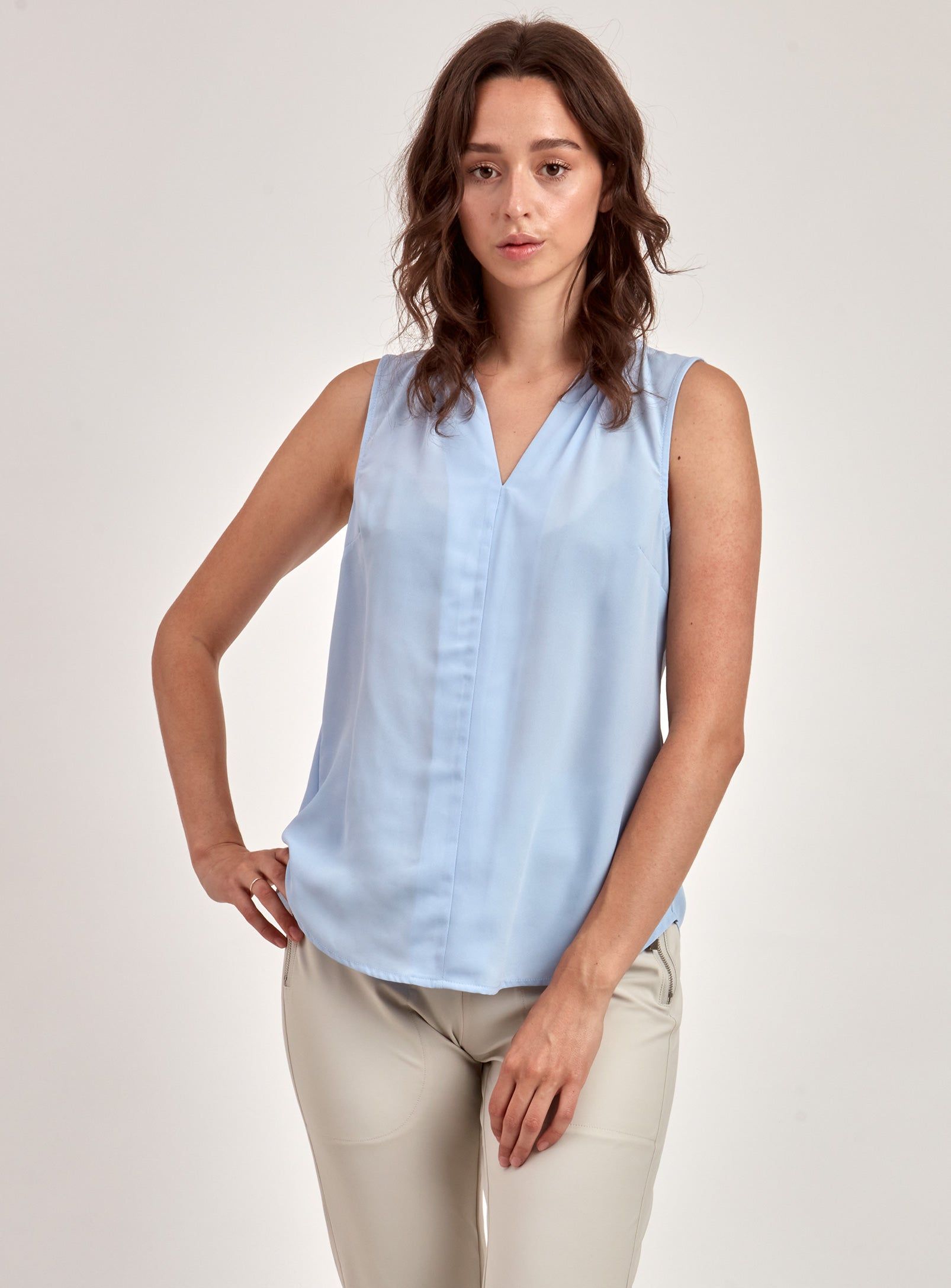 VINA | V-NECK TOP sold by Point Zero
