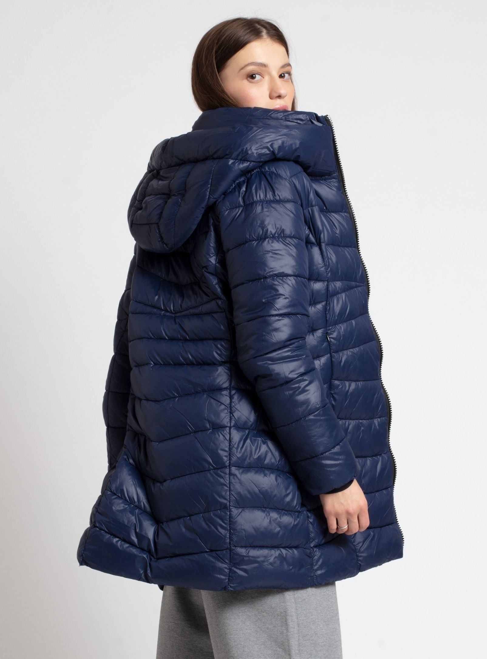HAILEY | Long quilted midweight puffer jacket||HAILEY | Veste longue matelassée sold by Point Zero product image thumbnail 4