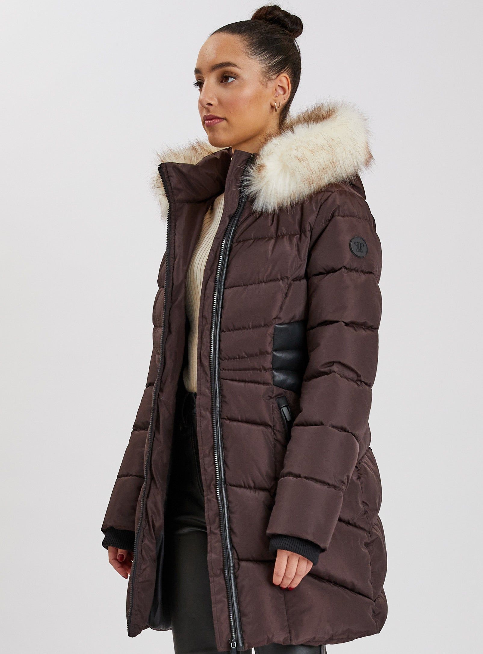 VICTRICE | Long Puffer Jacket|| VICTRICE | Veste polaire longue sold by Point Zero product image thumbnail 2