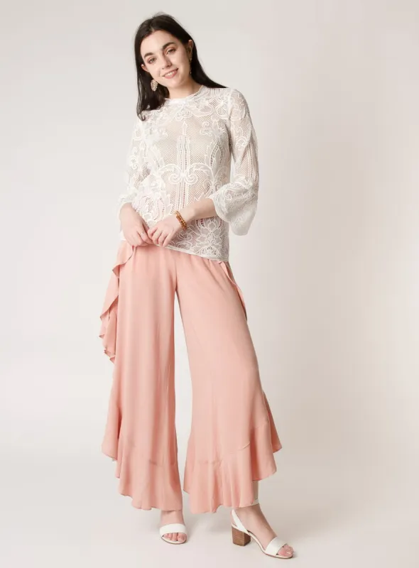 TALA | Ruffle tulip pants||TALA | Pantalon tulipe à volants sold by Point Zero