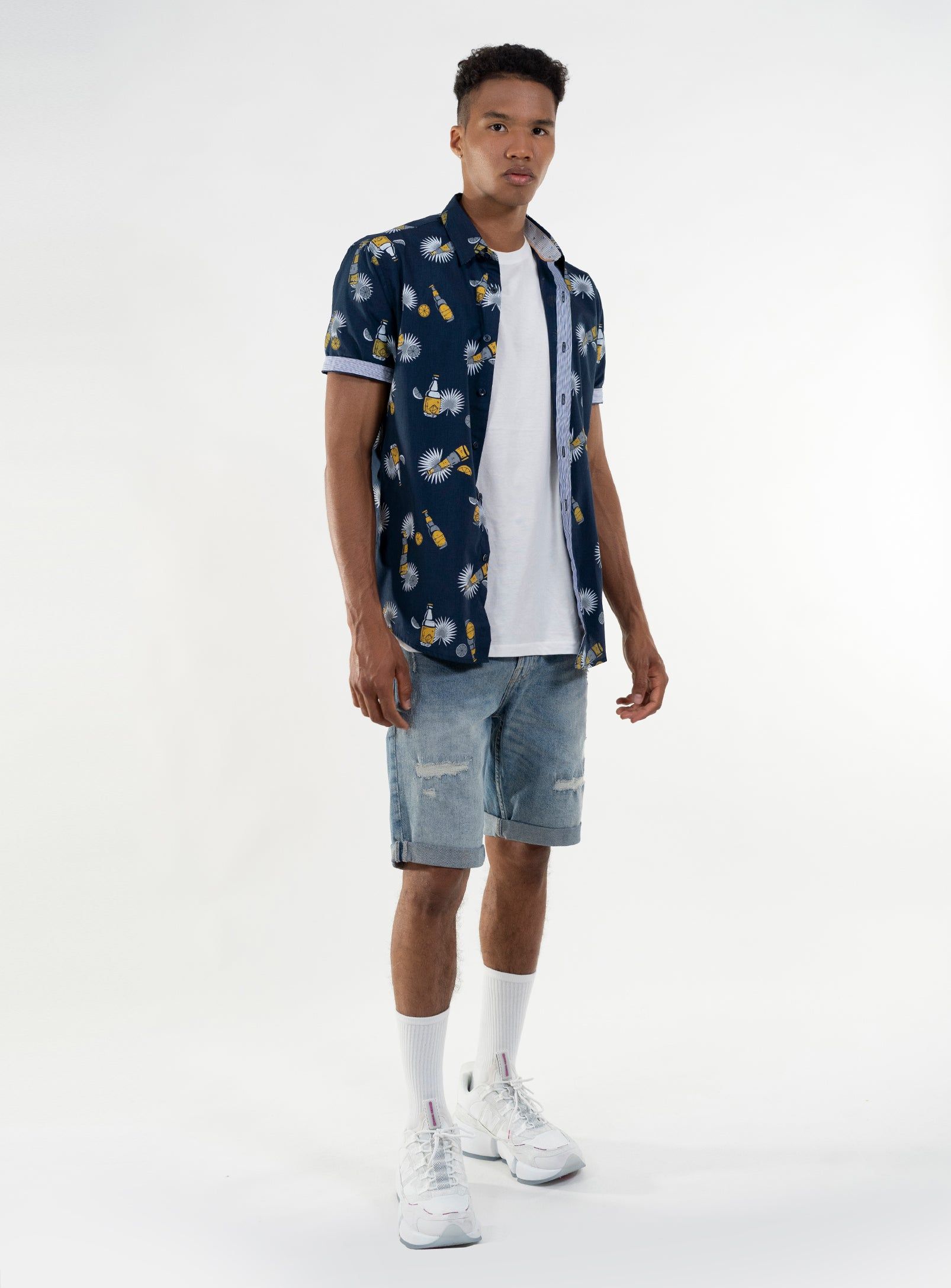 VIT| Printed short sleeve shirt || VIT | Chemise manches courtes imprimée sold by Point Zero product image thumbnail 3
