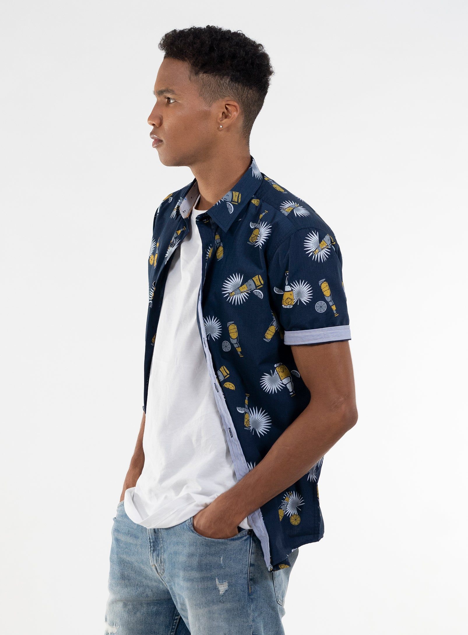 VIT| Printed short sleeve shirt || VIT | Chemise manches courtes imprimée sold by Point Zero product image thumbnail 4