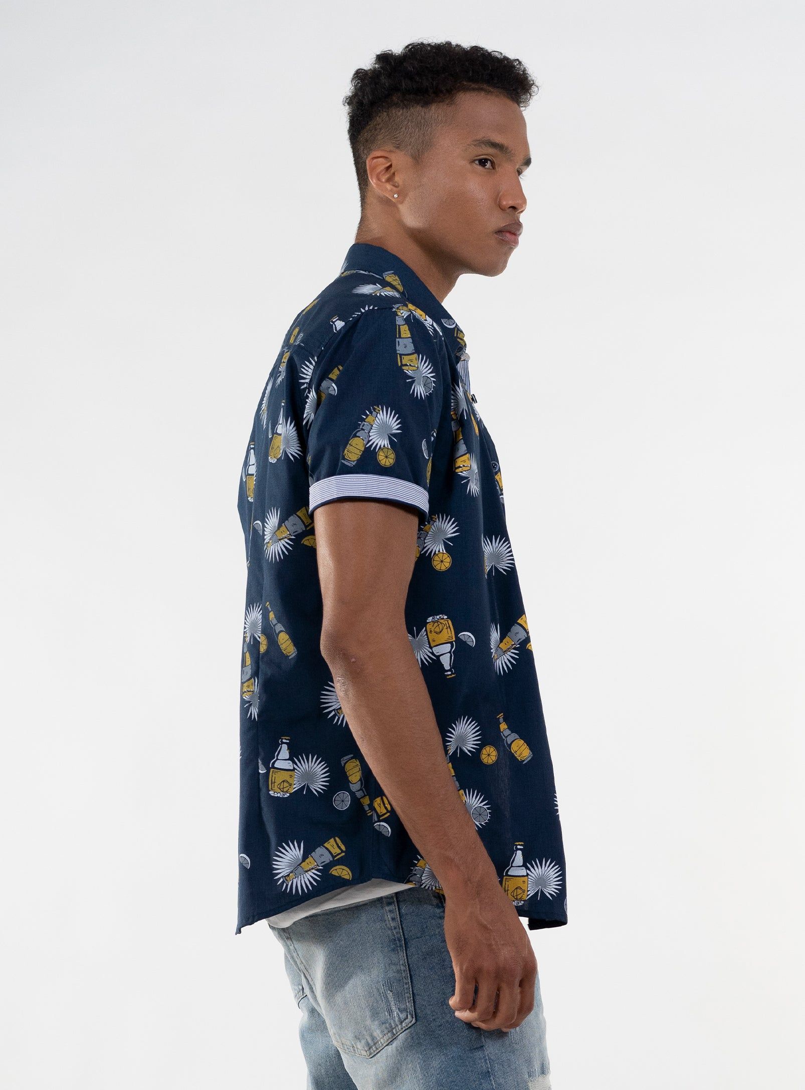 VIT| Printed short sleeve shirt || VIT | Chemise manches courtes imprimée sold by Point Zero product image thumbnail 5