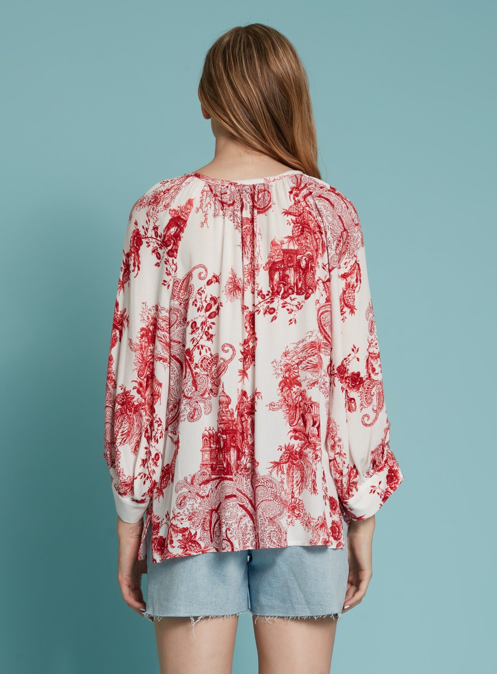 TILA | Red and white floral blouse || TILA | Chemisier fleuri rouge et blanc sold by Point Zero product image thumbnail 4