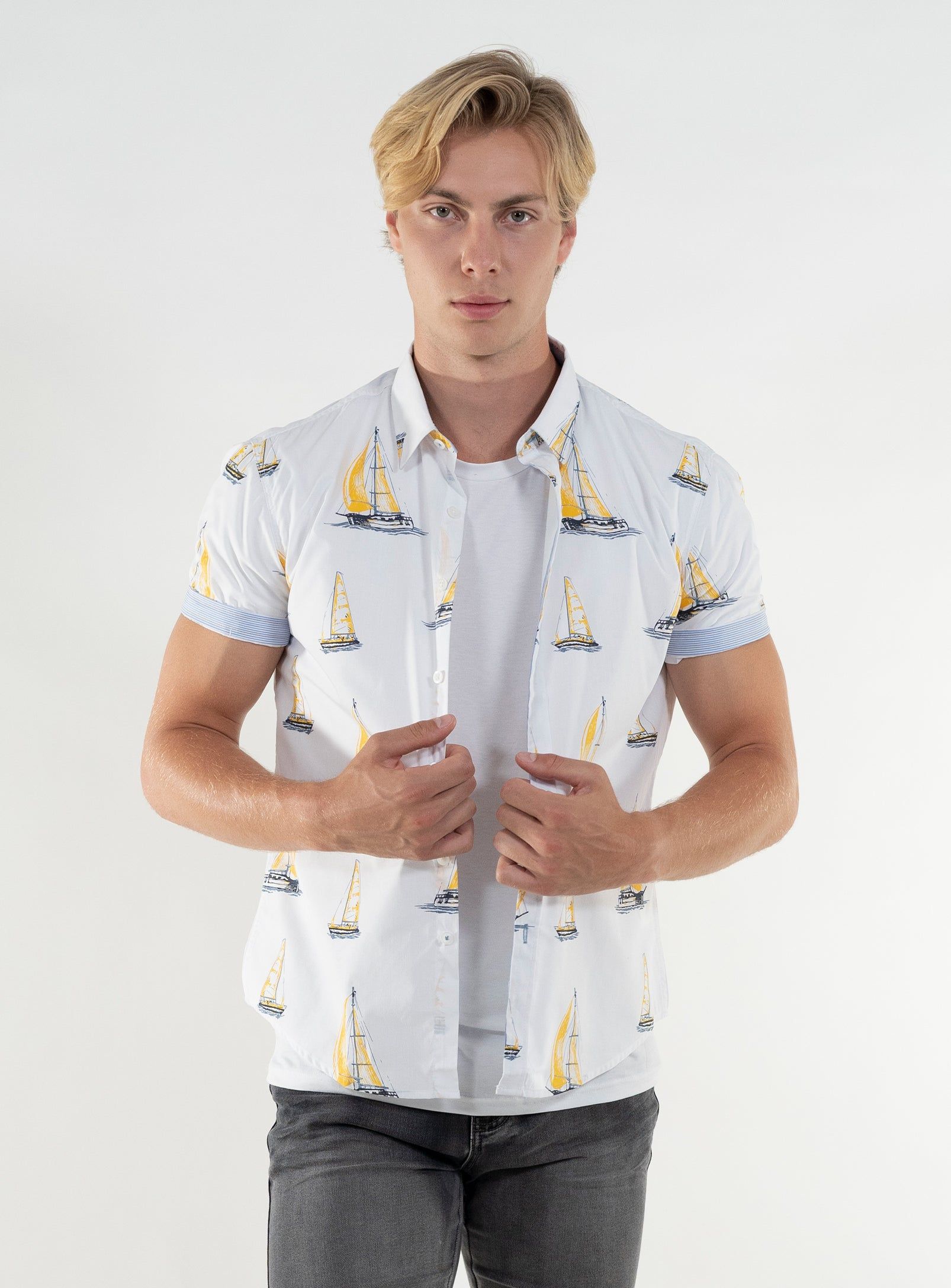 VET | Printed short sleeve shirt || VET | Chemise manches courtes imprimée sold by Point Zero product image thumbnail 2
