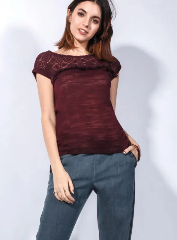 LISA | Knit Fringe Top || LISA | Top à franges en tricot sold by Point Zero