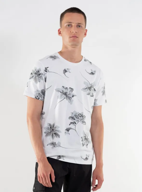 RELY | Floral printed t-shirt || RELY | T-shirt imprimé fleuri sold by Point Zero