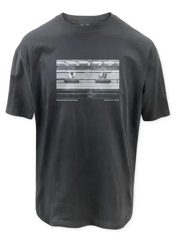 RUSS|Boxy fit print T-Shirt||RUSS|T-shirt à coupe ample avec motif imprimé sold by Point Zero
