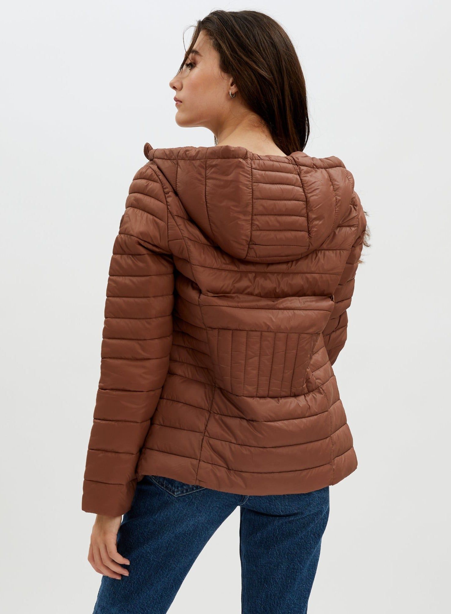 LESLIEVILLE | Iconic short ultralight jacket || LESLIEVILLE | Veste ultralégère iconique courte sold by Point Zero product image thumbnail 12