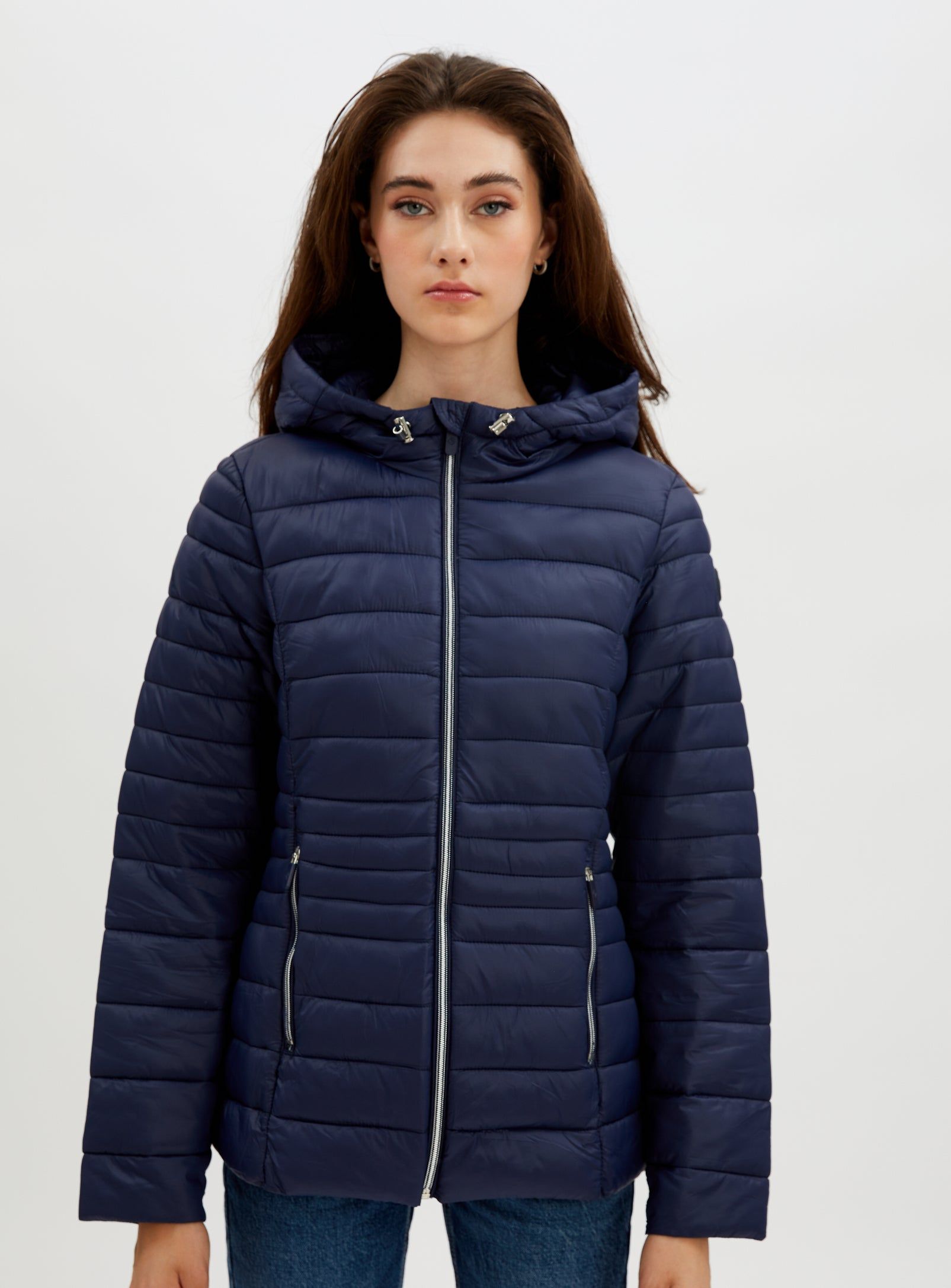 LESLIEVILLE | Iconic short ultralight jacket || LESLIEVILLE | Veste ultralégère iconique courte sold by Point Zero product image thumbnail 2