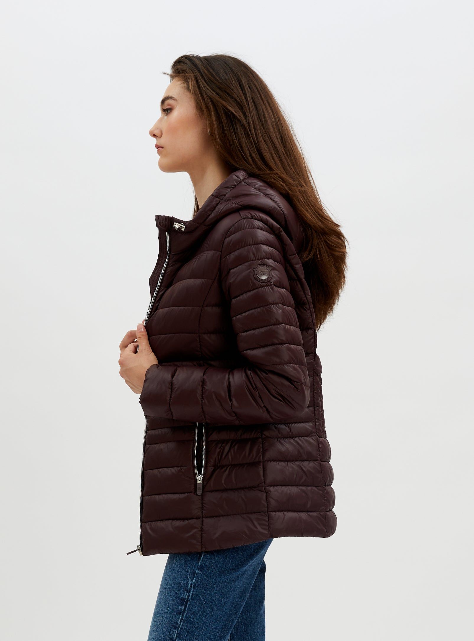 LESLIEVILLE | Iconic short ultralight jacket || LESLIEVILLE | Veste ultralégère iconique courte sold by Point Zero product image thumbnail 17