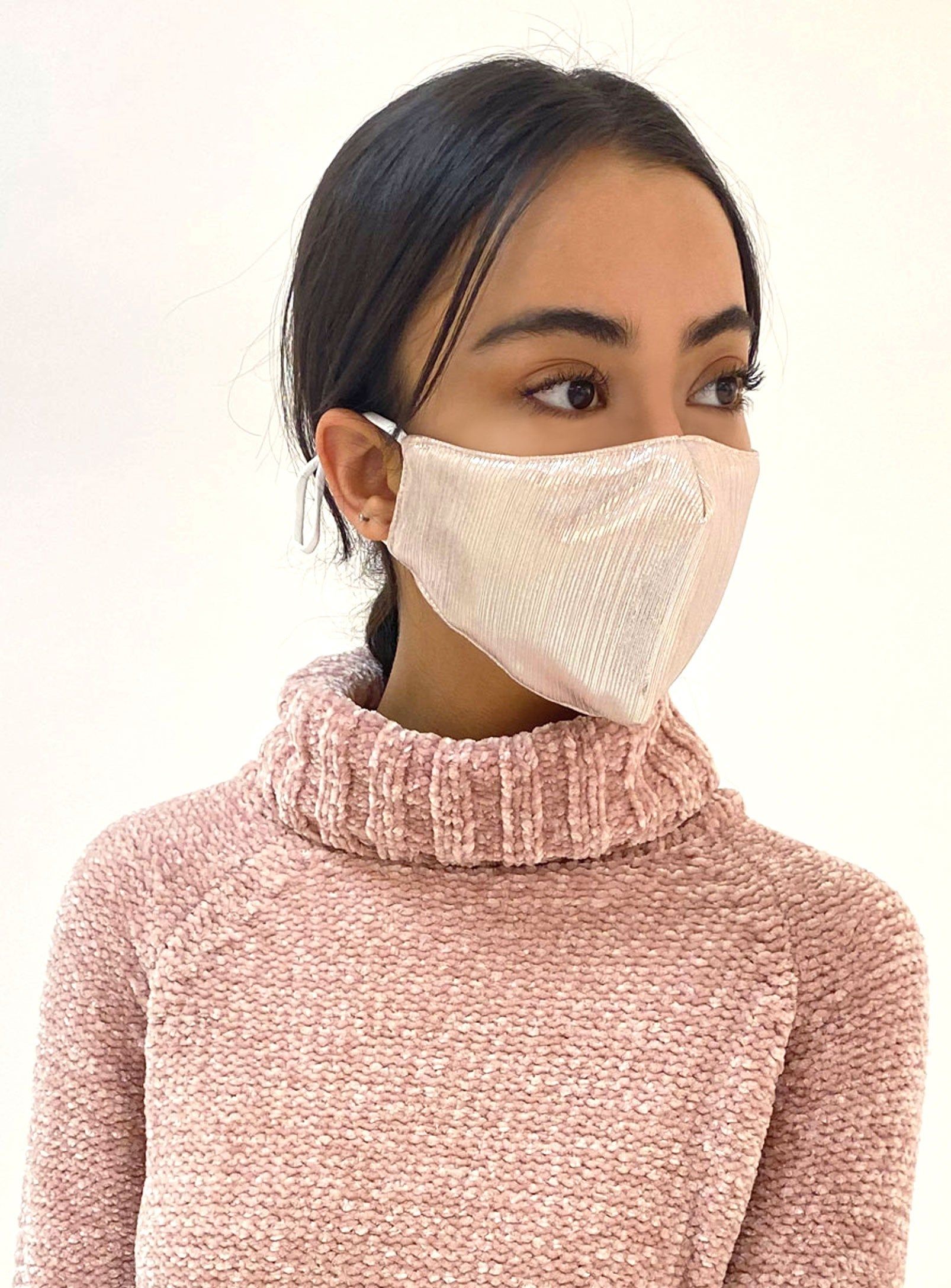 REUSABLE 3 LAYER MASK | A PACK OF 3 MASKS-SILVER||MASQUE RÉUTILISABLE 3 COUCHES | UN PACK DE 3 MASQUES-ARGENT sold by Point Zero product image thumbnail 8