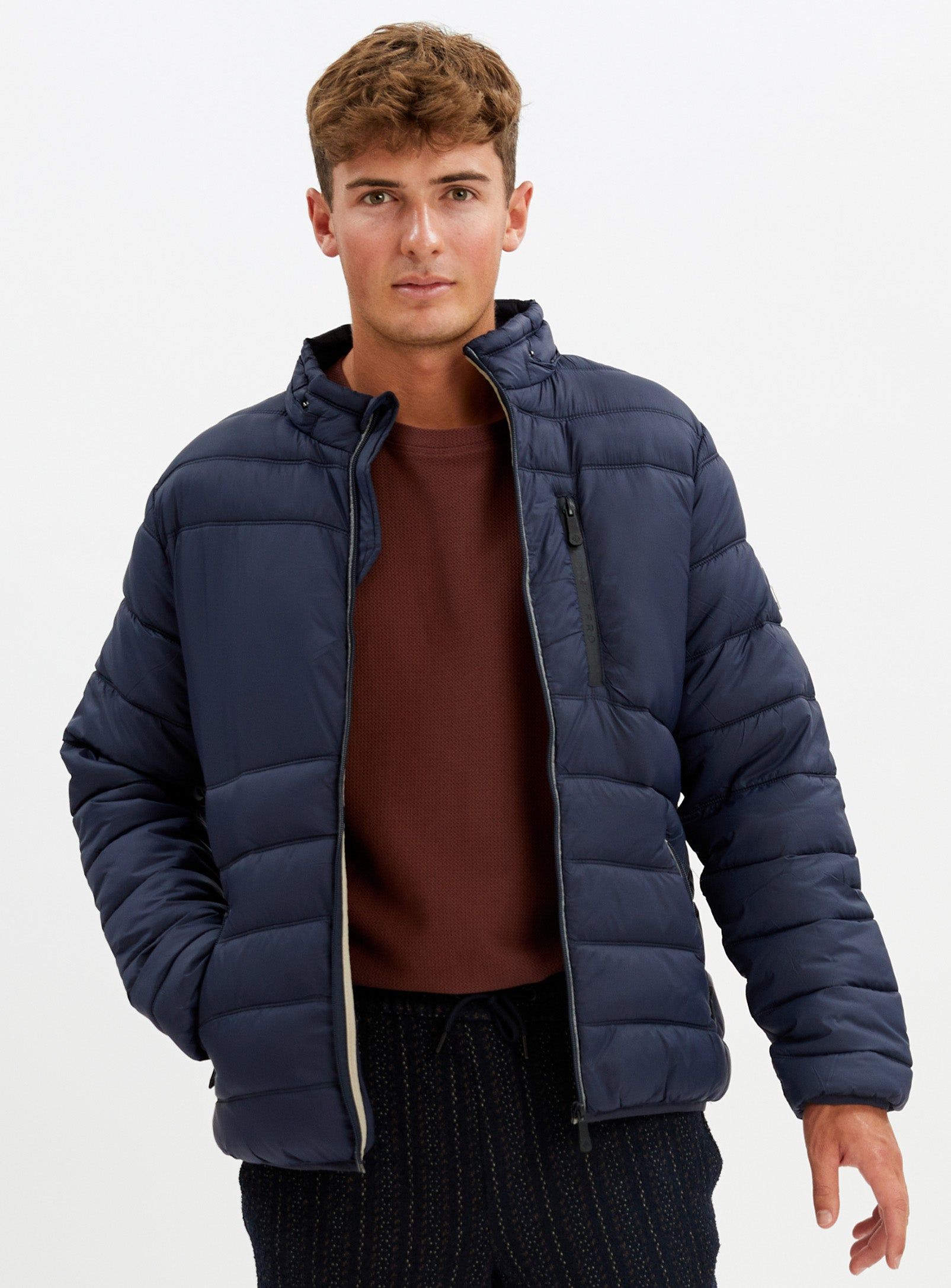 LOWELL | Detachable hood ultralight jacket || LOWELL | Veste ultralégère matelassée sold by Point Zero product image thumbnail 28