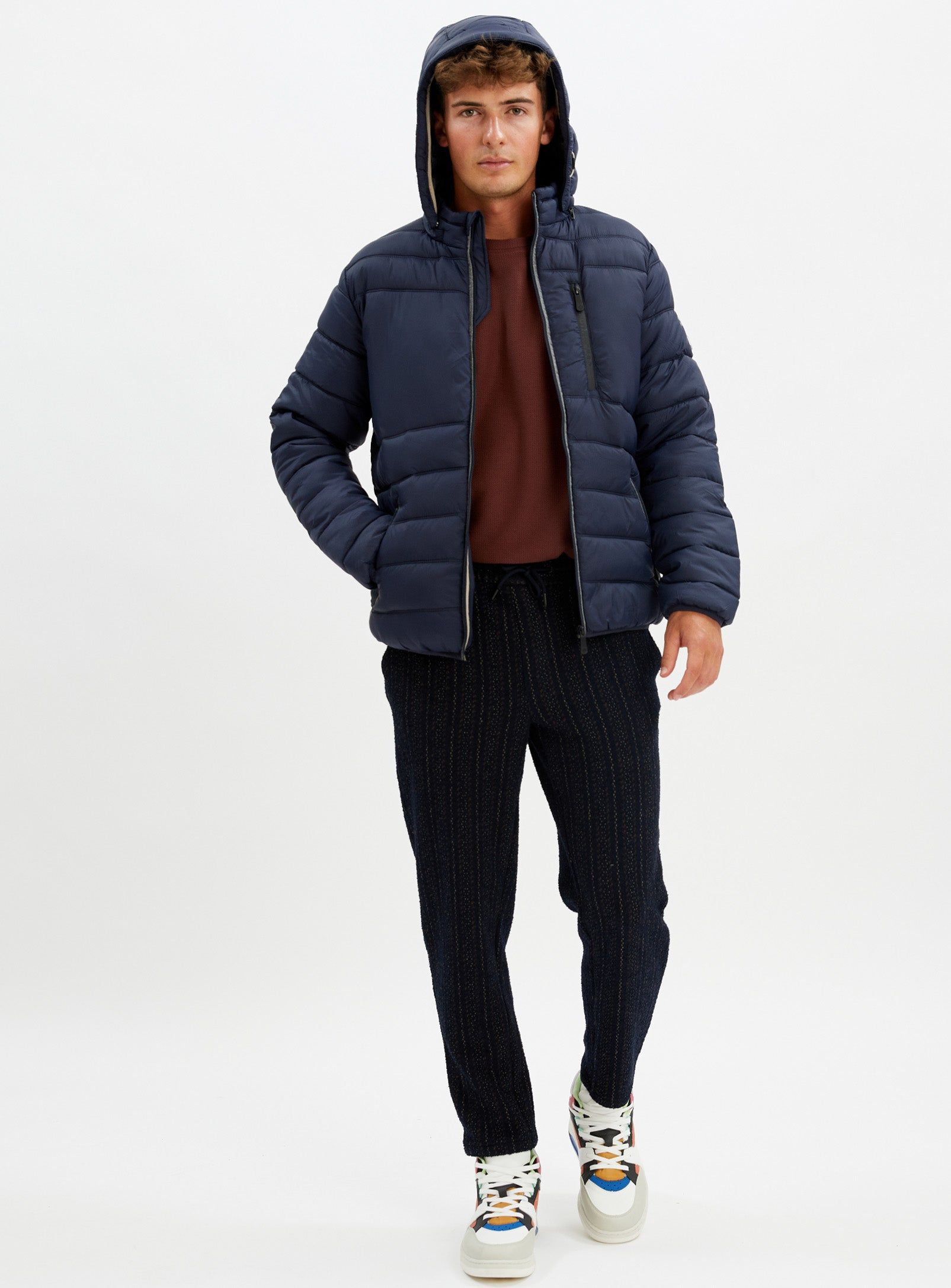 LOWELL | Detachable hood ultralight jacket || LOWELL | Veste ultralégère matelassée sold by Point Zero product image thumbnail 32