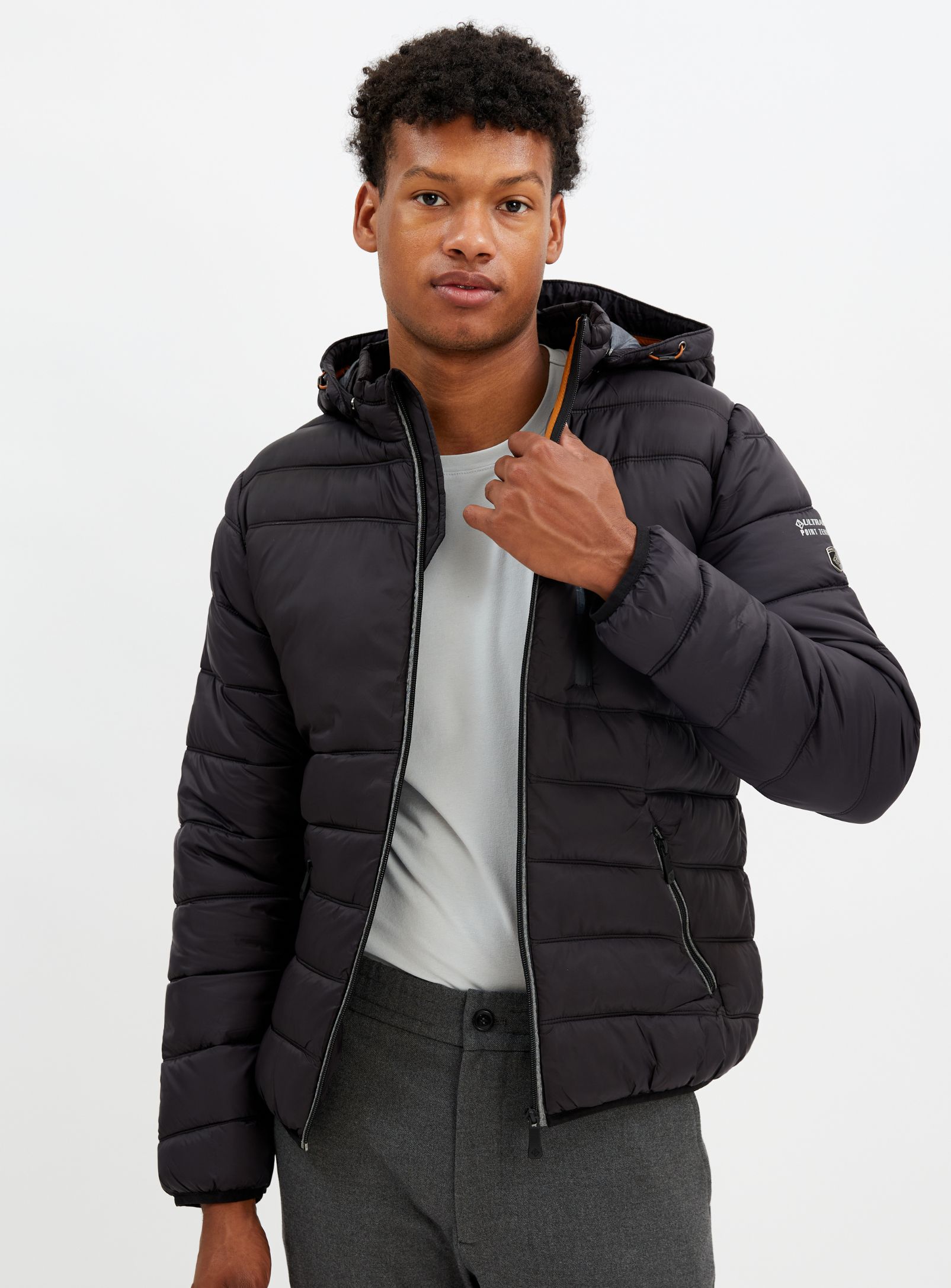 LOWELL | Detachable hood ultralight jacket || LOWELL | Veste ultralégère matelassée sold by Point Zero product image thumbnail 5