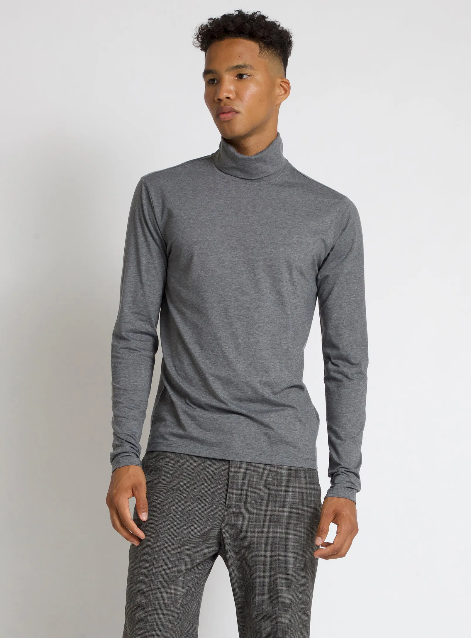 OWEN | Stretch Organic long sleeve basic turtleneck || OWEN | Col roulé basique Stretch bio à manches longues sold by Point Zero product image thumbnail 2