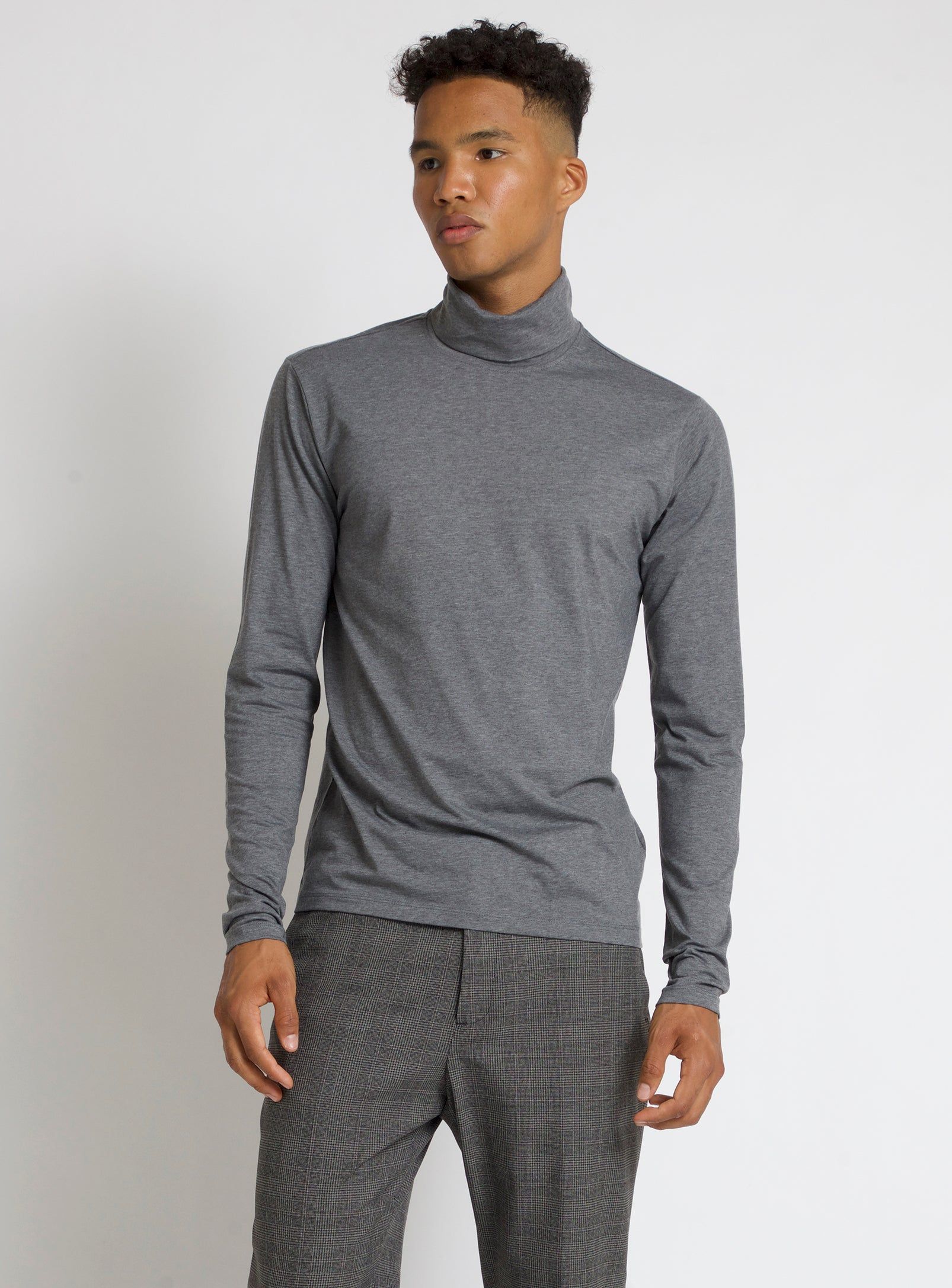VEL | Stretch Organic long sleeve basic turtleneck || VEL | Col roulé basique Stretch bio à manches longues sold by Point Zero product image thumbnail 2