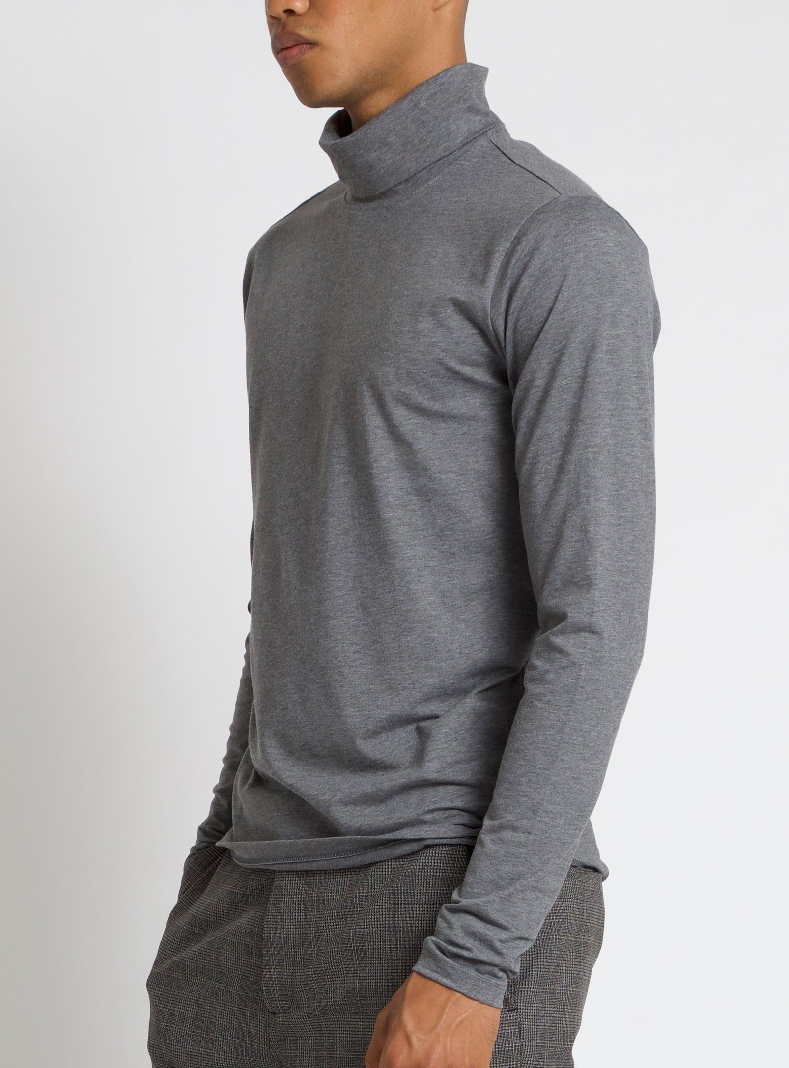 VEL | Stretch Organic long sleeve basic turtleneck || VEL | Col roulé basique Stretch bio à manches longues sold by Point Zero product image thumbnail 3