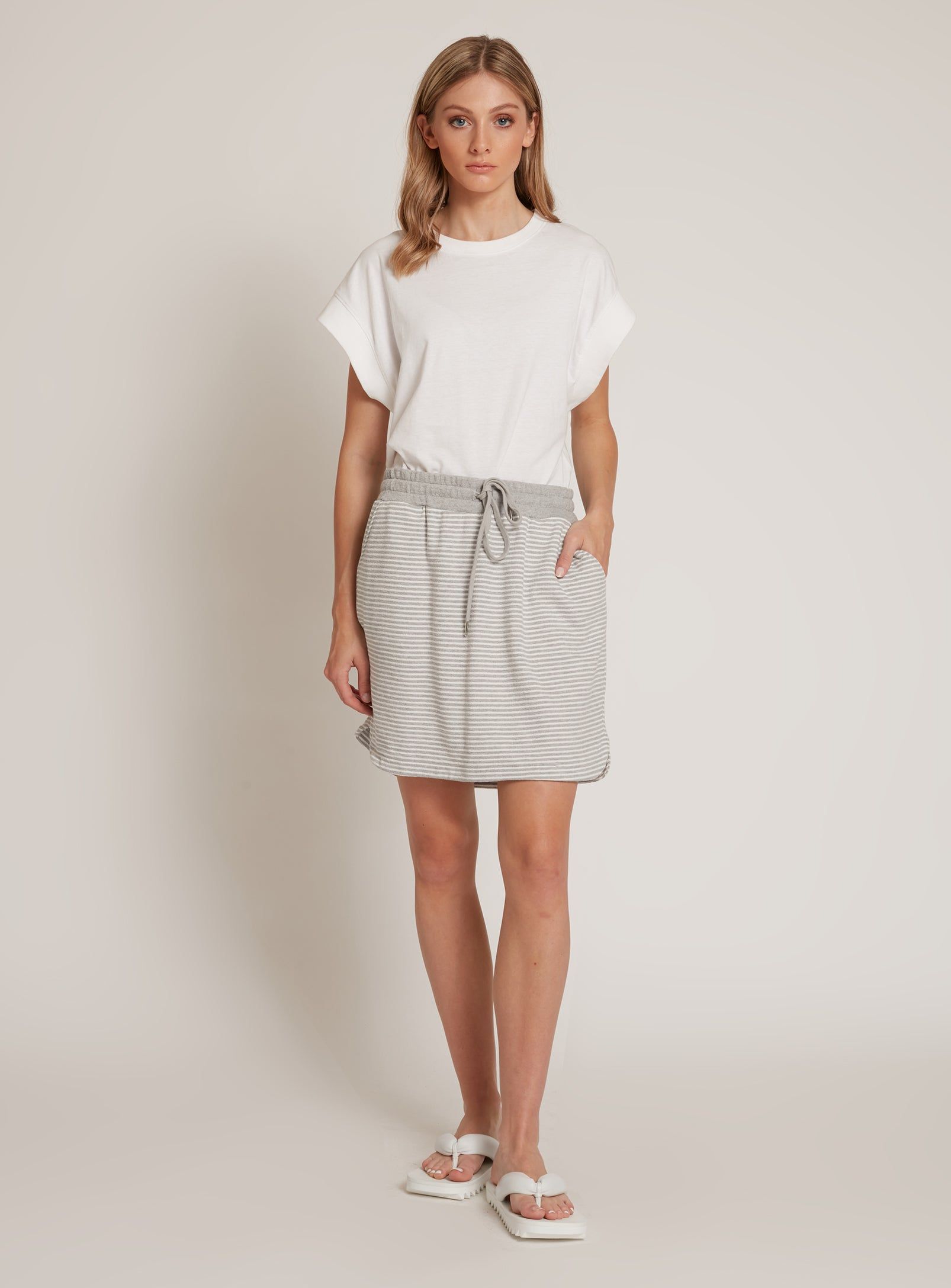 MAYA | Striped casual mini skirt ||MAYA | Mini jupe décontractée à rayures sold by Point Zero