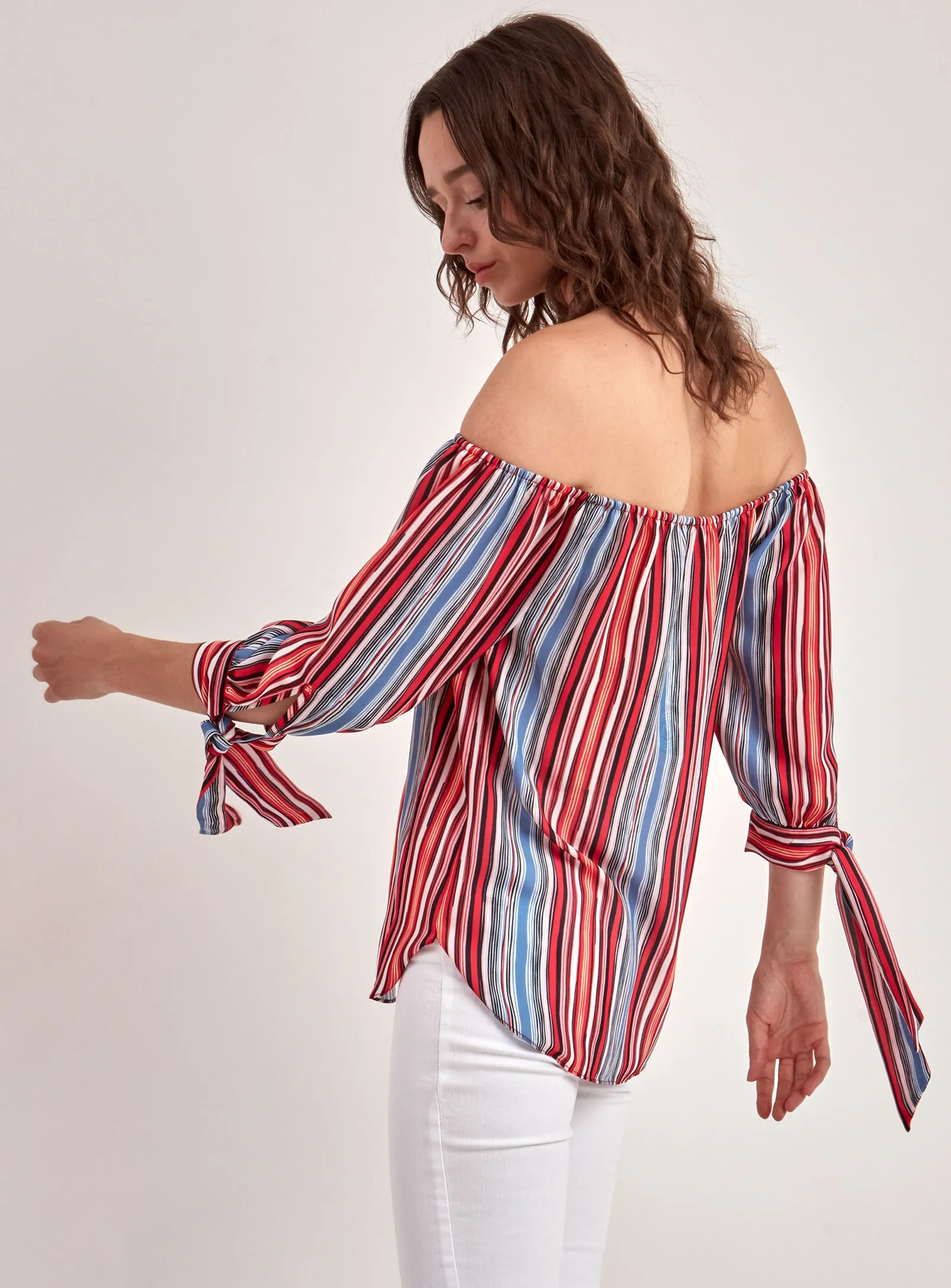 LOYA | Off shoulder blouse || LOYA | Chemisier à épaules dénudées sold by Point Zero product image thumbnail 2