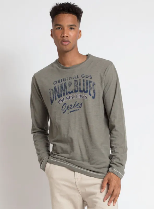 TOR | PRINTED LONG SLEEVE CREWNECK T-SHIRT||TOR | T-SHIRT IMPRIMÉ À MANCHES LONGUES ET À COL RAS DU COU sold by Point Zero