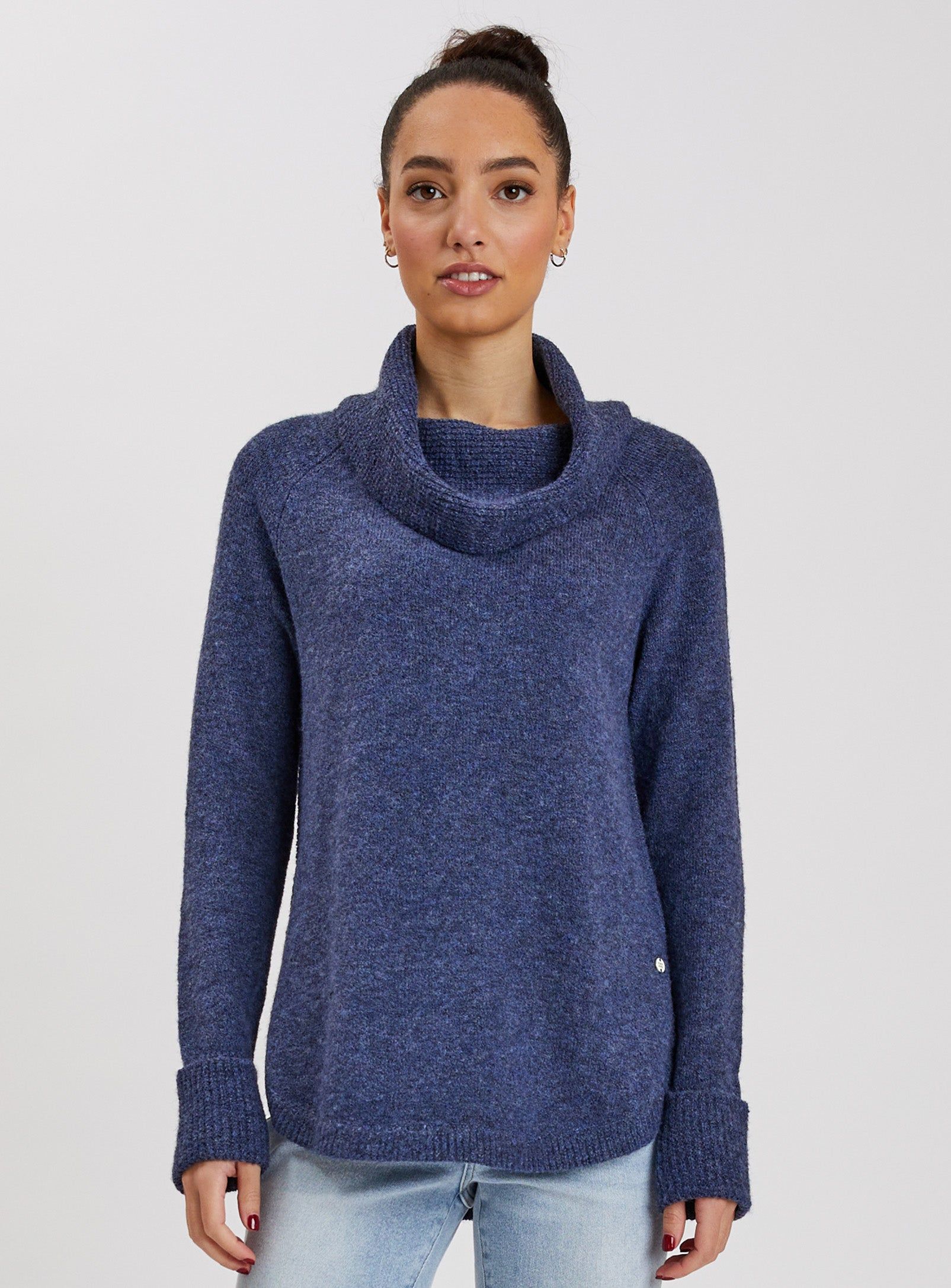 EVE | Cowl neck round hem sweater || EVE | Pull arondi col roule sold by Point Zero product image thumbnail 3