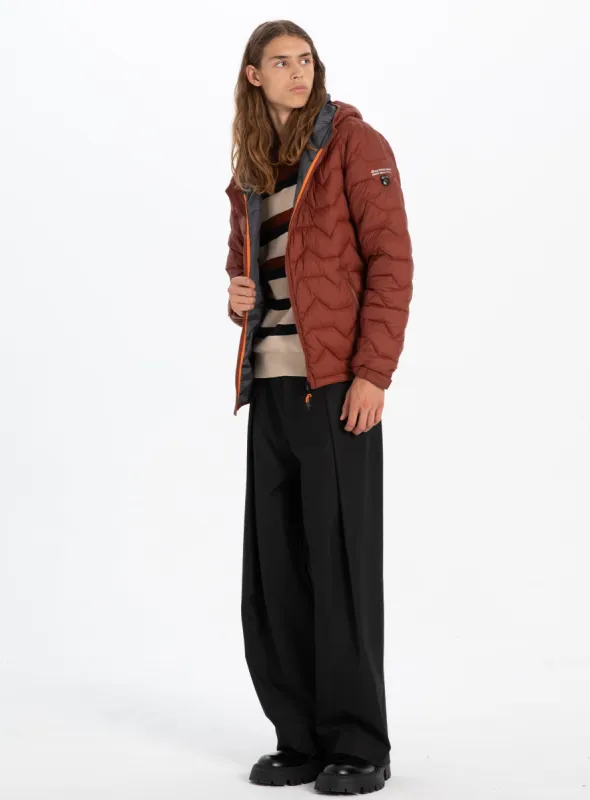CRESCENT | Ultralight Quilted Jacket || CRESCENT | Une Veste Matelassée Ultralégère sold by Point Zero