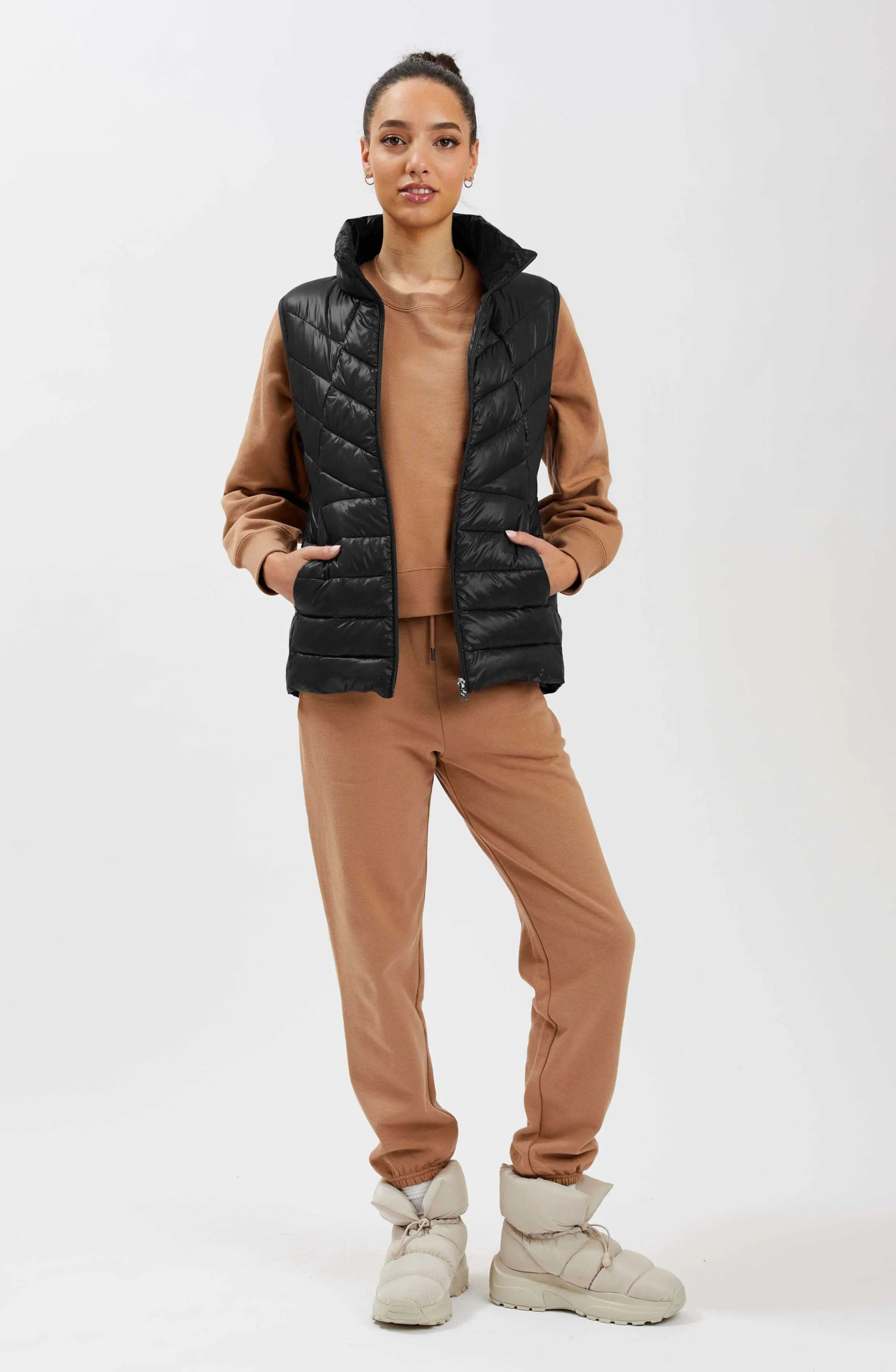 NOVILLE| Ultralight Vest || NOVILLE | Veste ultralégère sold by Point Zero