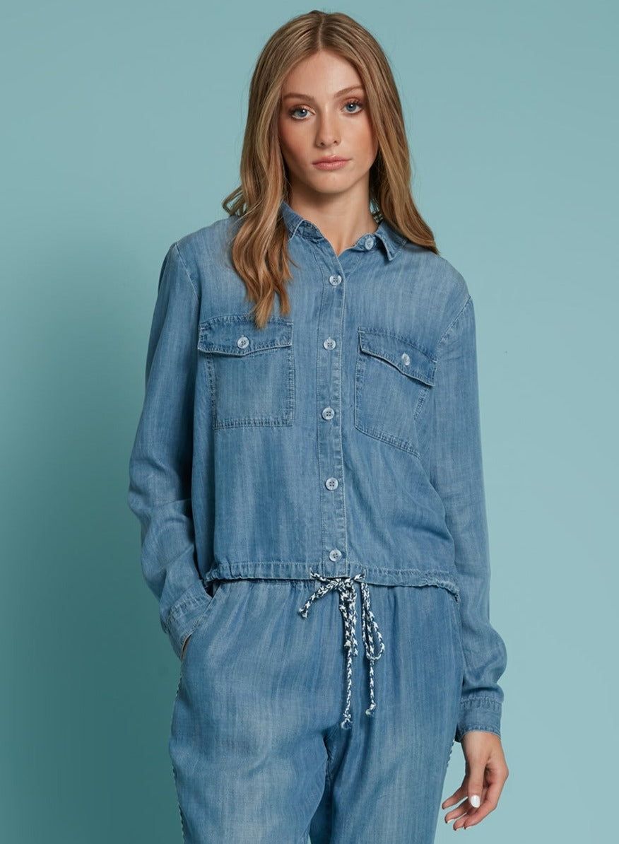 PELA | Button front long sleeve shirt || PÉLA | Chemise à manches longues boutonnée sold by Point Zero