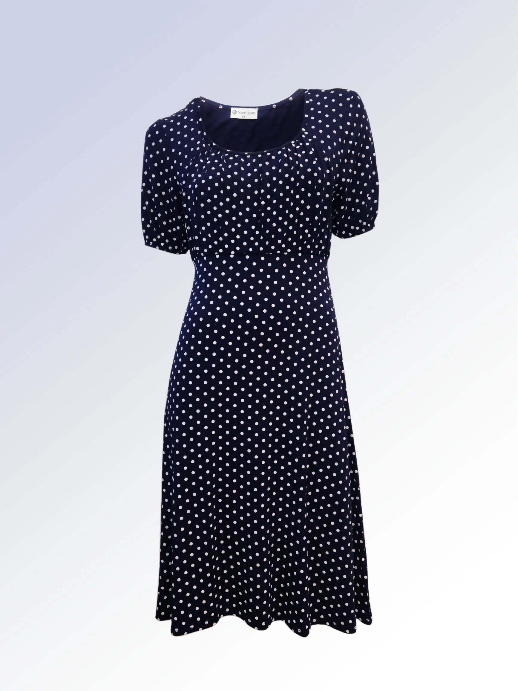 DAISY | Short-Sleeve Polka Dot Midi Dress||DAISY | Robe Midi À Pois À Manches Courtes sold by Point Zero