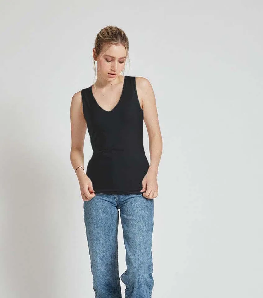 EVA | Simple V-Neck Tank Top||EVA | Débardeur Simple À Col En V sold by Point Zero product image thumbnail 5