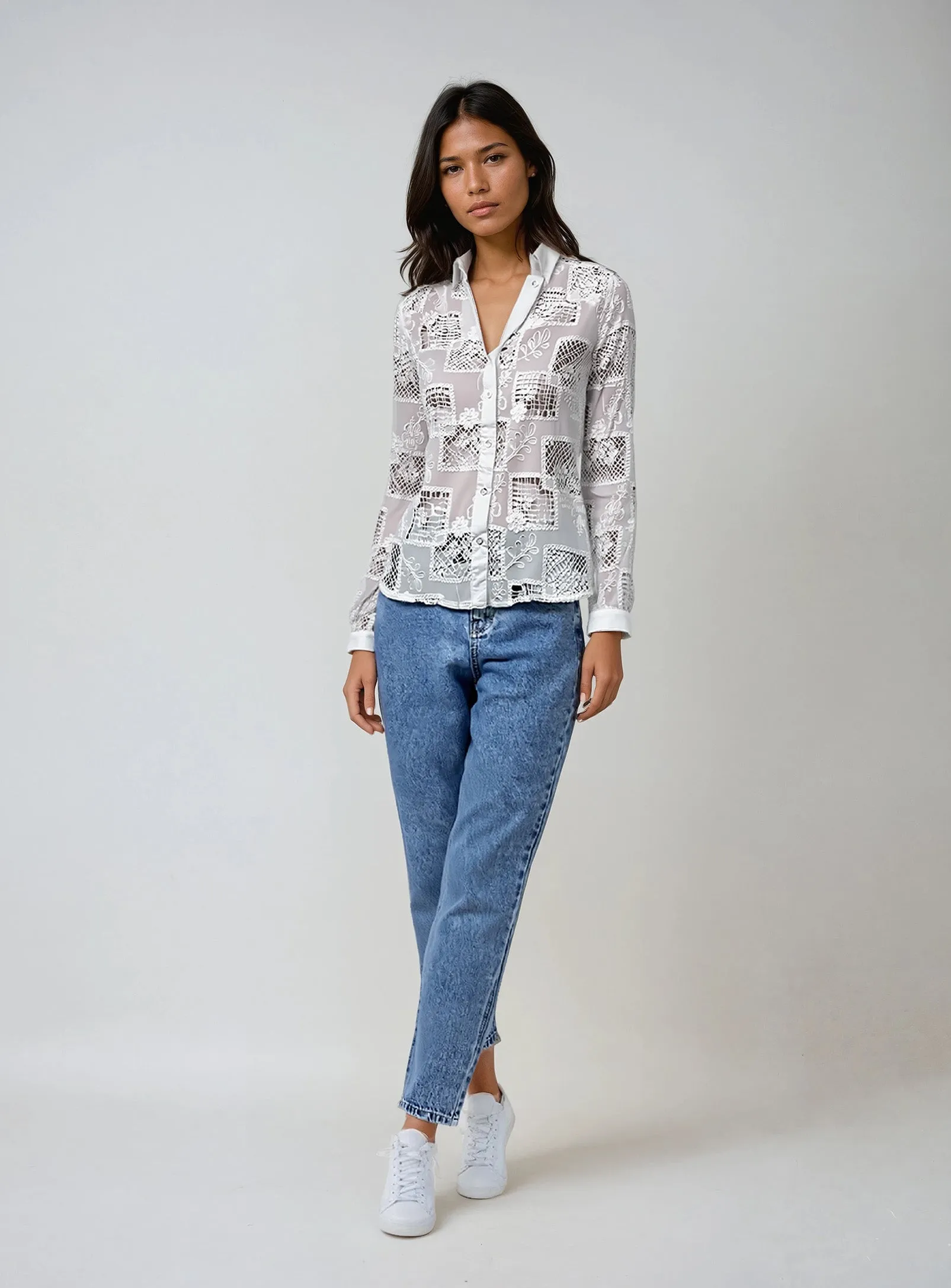 BELLA | Long-Sleeve Button Up Patchwork Blouse ||BELLA | Blouse À Manches Longues À Boutons Avec Patchwork sold by Point Zero product image thumbnail 3