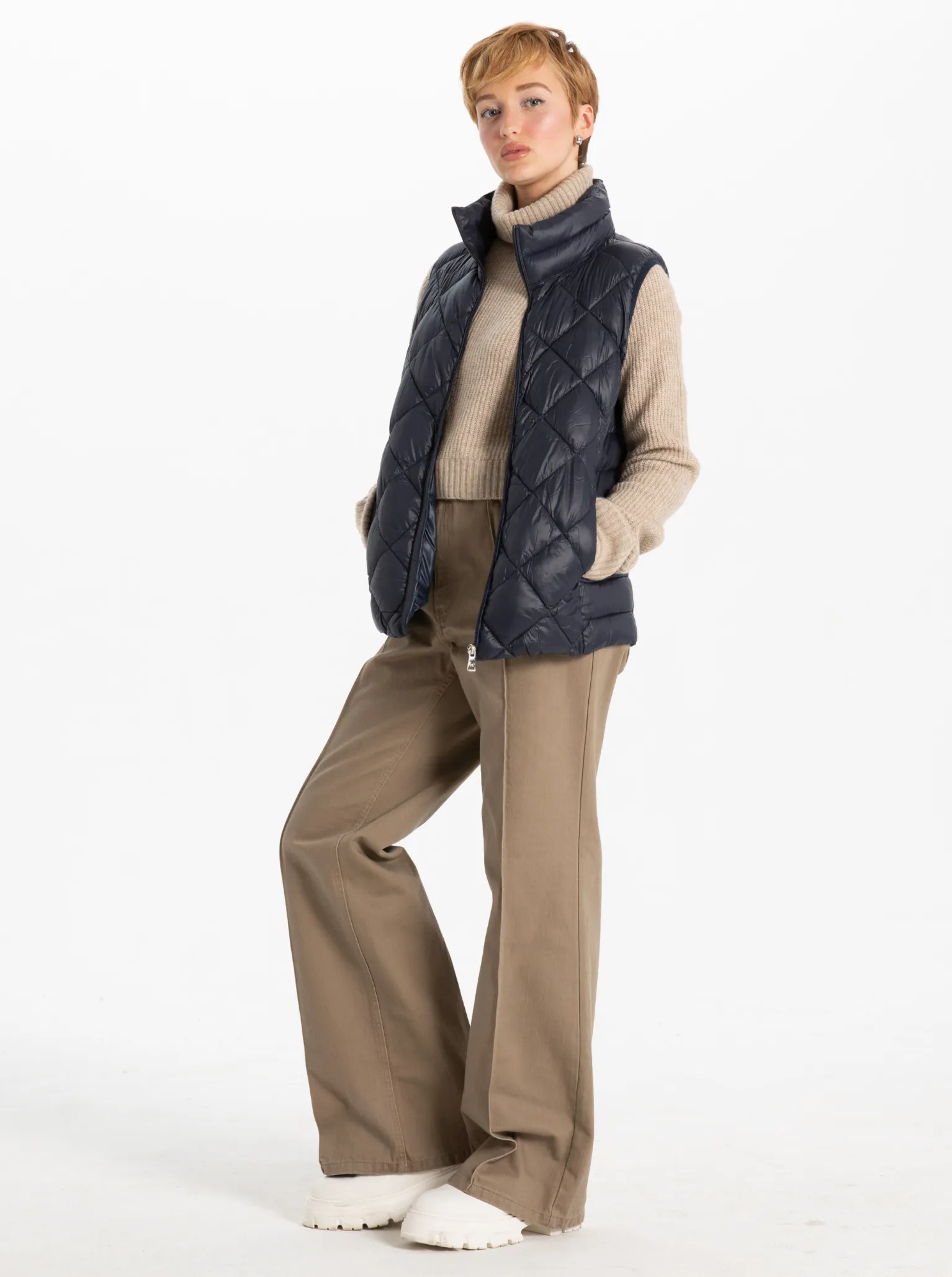 OAKVILLE | Classic Ultralight Vest ||OAKVILLE | Veste Iconique Ultra-Legere sold by Point Zero