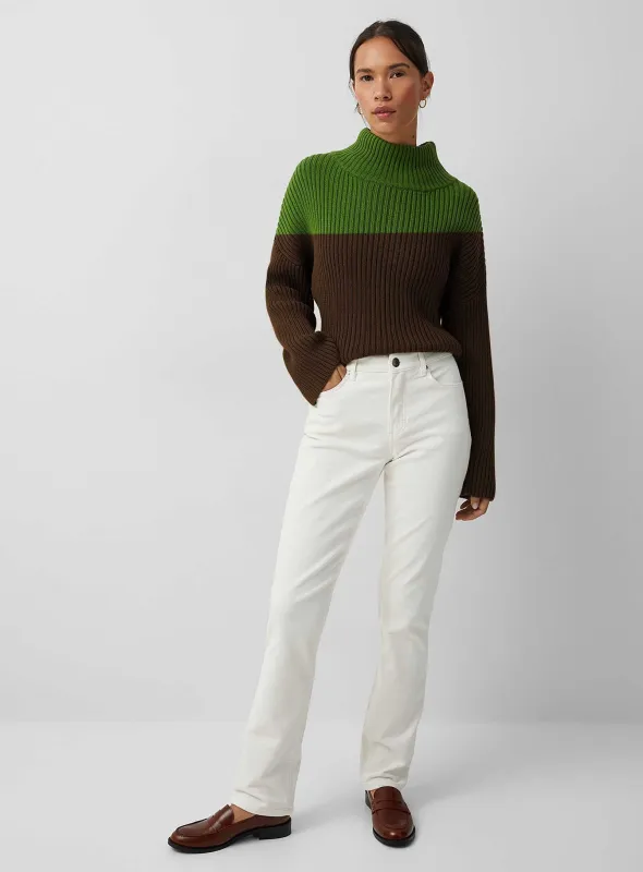 ALEA | Corduroy straight leg pant || ALEA | Pantalon jambe droite en corduroy sold by Point Zero