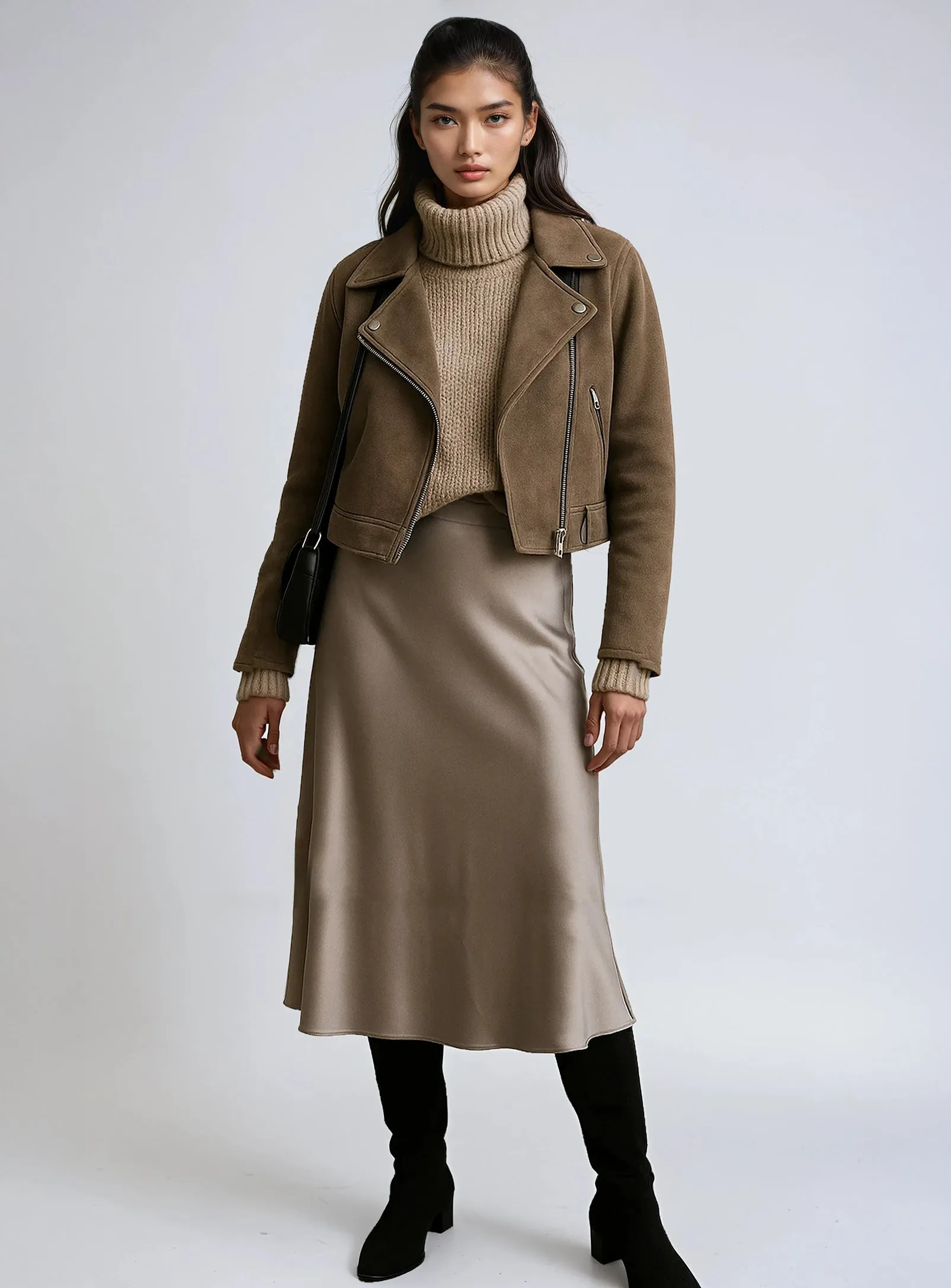 SOLENE | Satin Midi Skirt || SOLENE | Jupe Midi Satinée sold by Point Zero