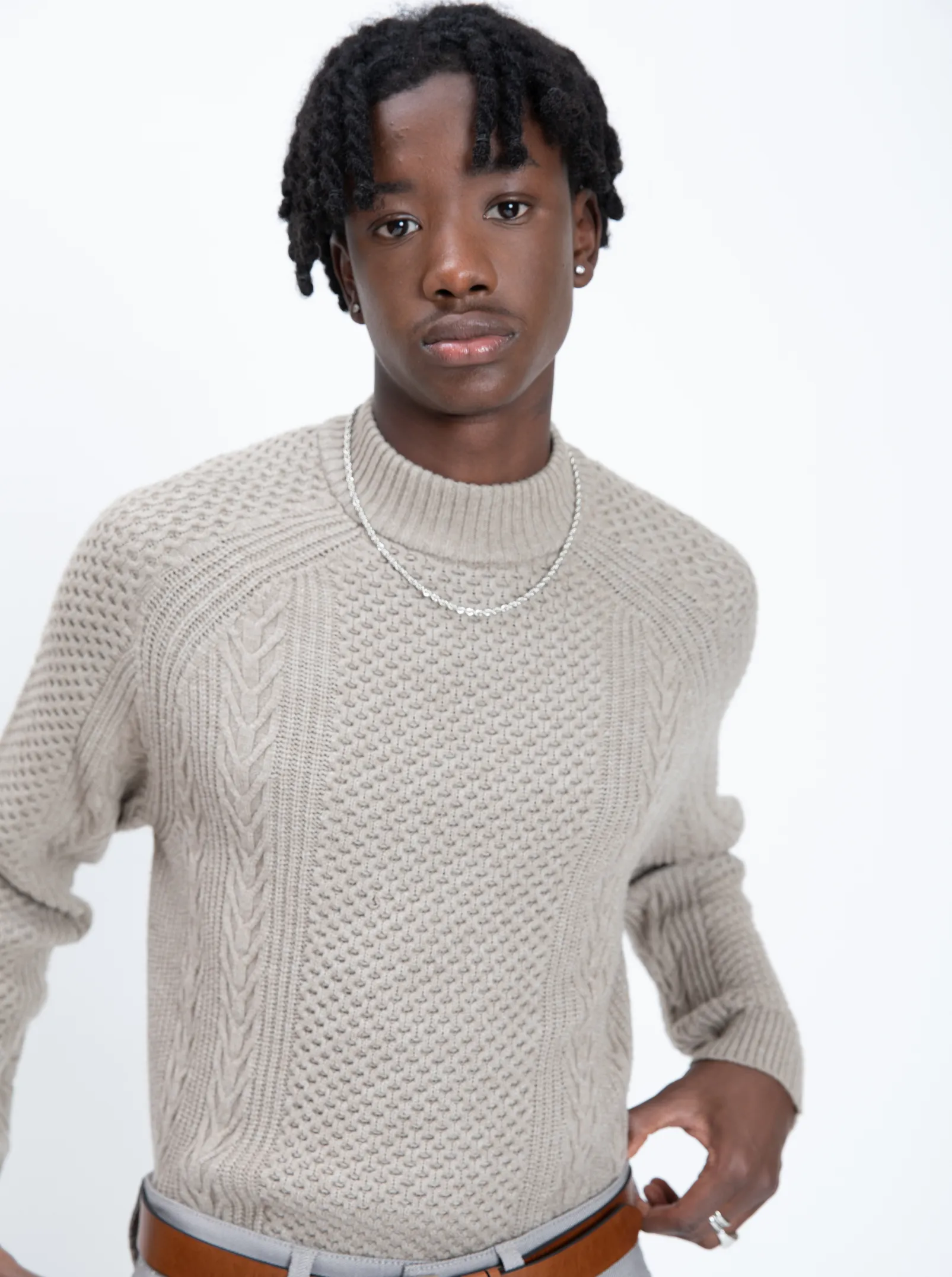 CUDI | Cable Knit Cashmere-Touch Sweater|| CUDI | Pull en maille torsadée effet Cachemire sold by Point Zero product image thumbnail 2