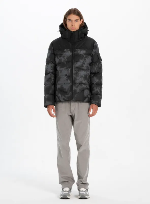 ALLTON | Engineered quilted Puffer printed Jacket || ALLTON | Veste matelassée imprimée à garnissage technique sold by Point Zero