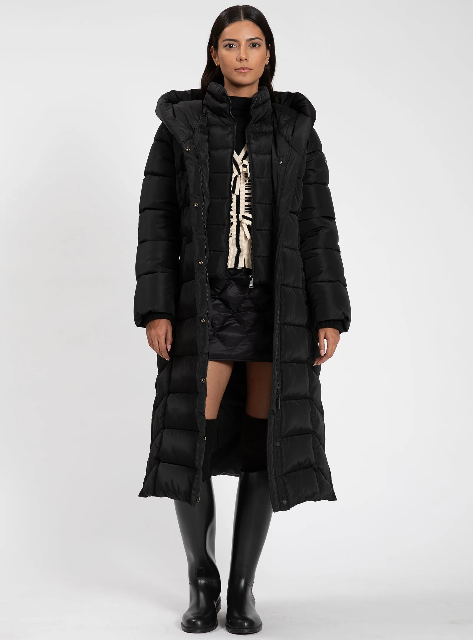 DORATHEA | Quilted Pillow Comfort Maxi Puffer Jacket || DORATHEA | Manteau maxi matelassé Confort oreiller sold by Point Zero