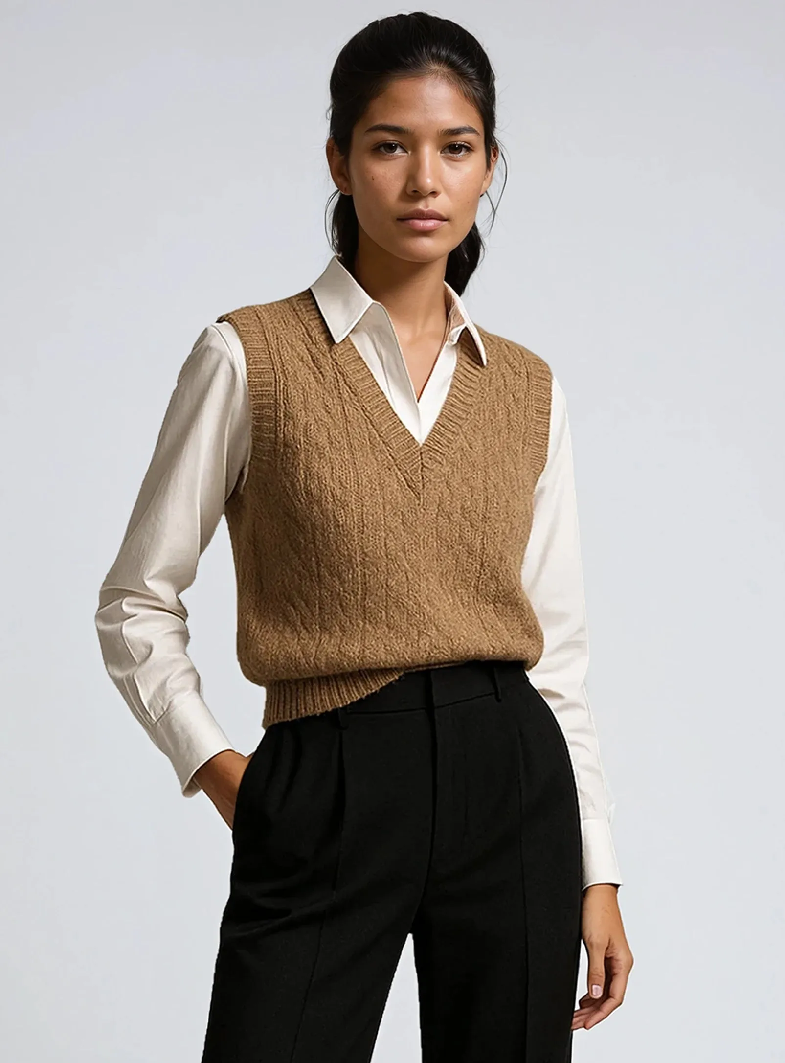 ELVIE | sleeveless knit || ELVIE | tricot sans manches sold by Point Zero