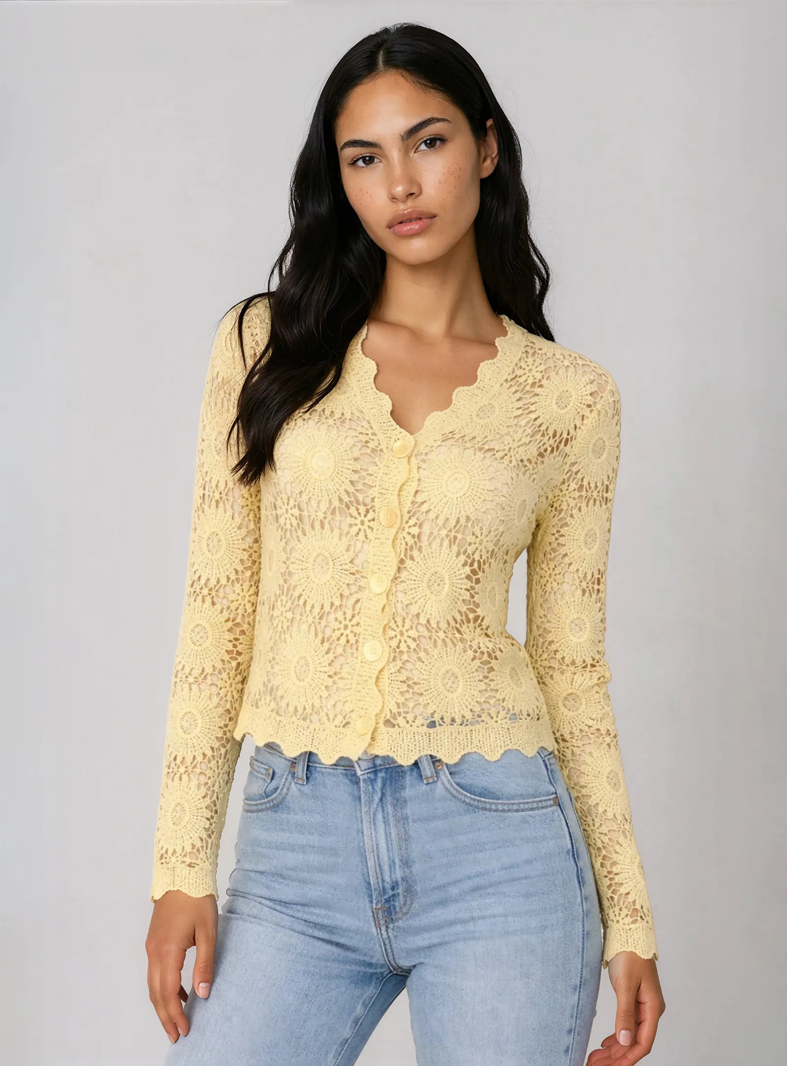 CRIS | Crochet Button-Up Cardigan || CRIS | Cardigan boutonné en crochet sold by Point Zero