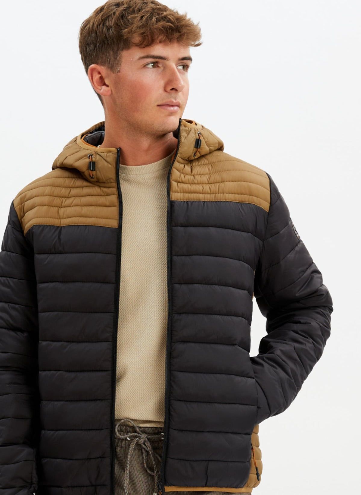 ALFRED | Color block ultralight jacket || ALFRED | Veste ultralégère color block sold by Point Zero