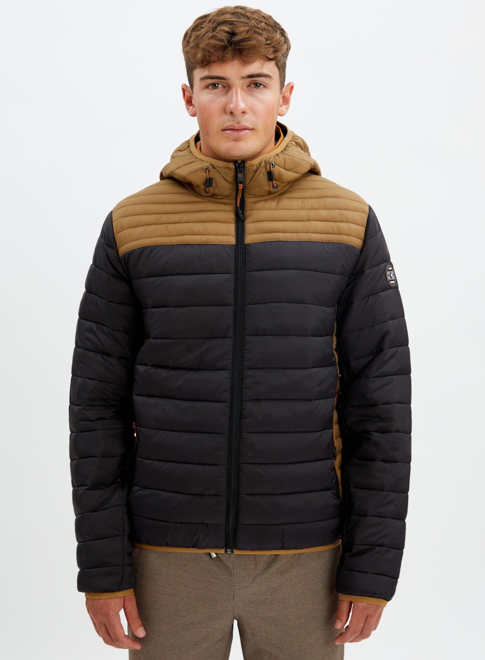 ALFRED | Color block ultralight jacket || ALFRED | Veste ultralégère color block sold by Point Zero product image thumbnail 2