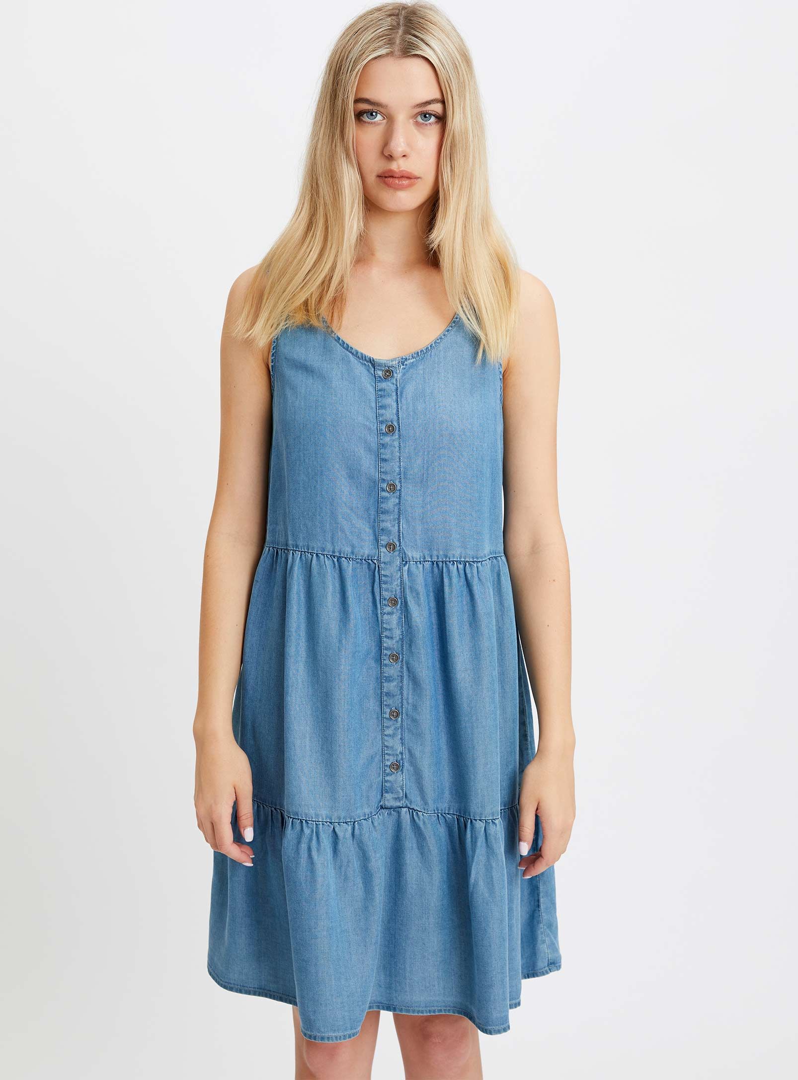 MARYANNA | Denim blue sleeveless dress with button-up centre front || MARYANNA| Robe sans manches bleu denim avec devant central boutonné sold by Point Zero product image thumbnail 7