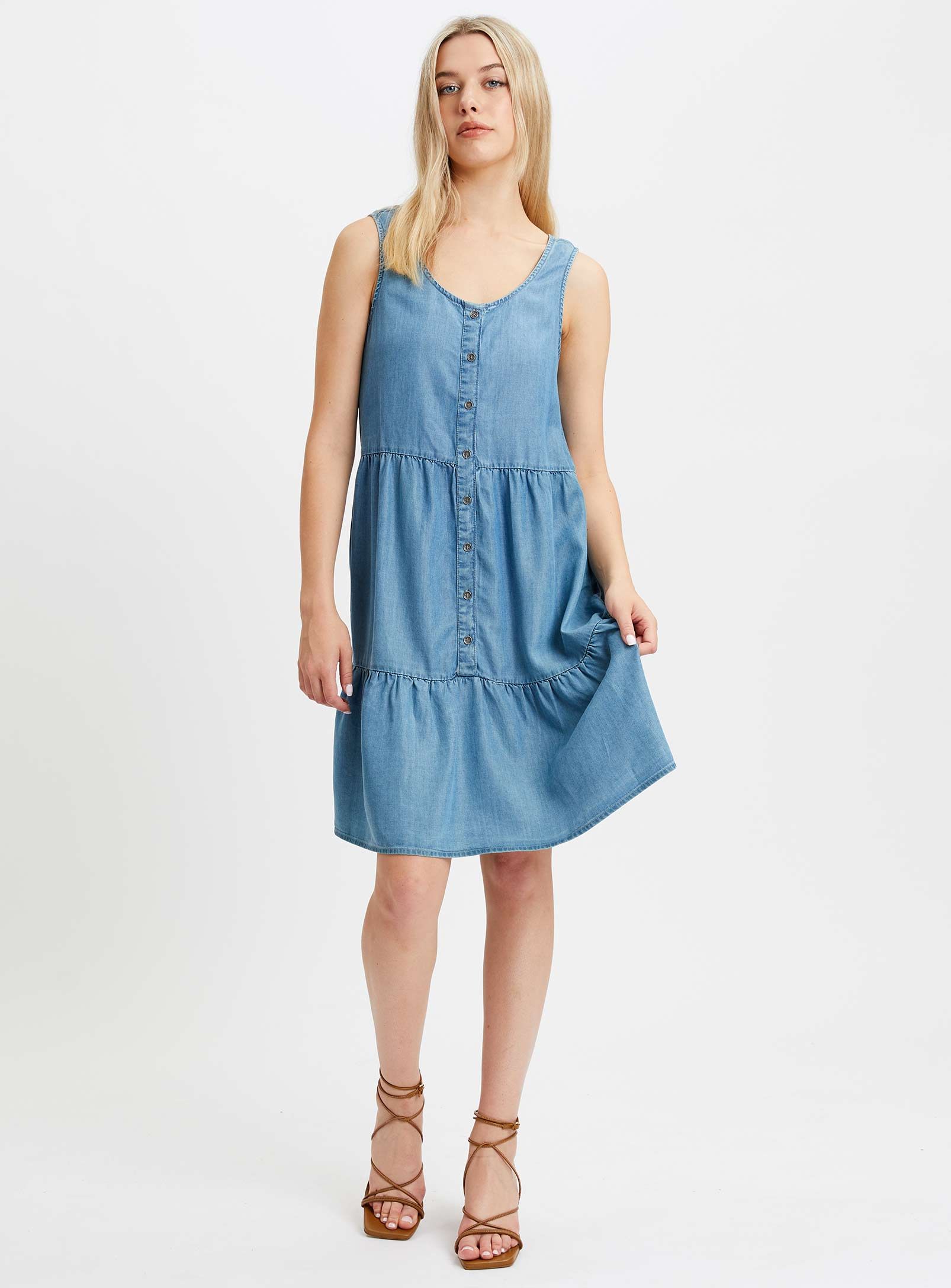 MARYANNA | Denim blue sleeveless dress with button-up centre front || MARYANNA| Robe sans manches bleu denim avec devant central boutonné sold by Point Zero product image thumbnail 5