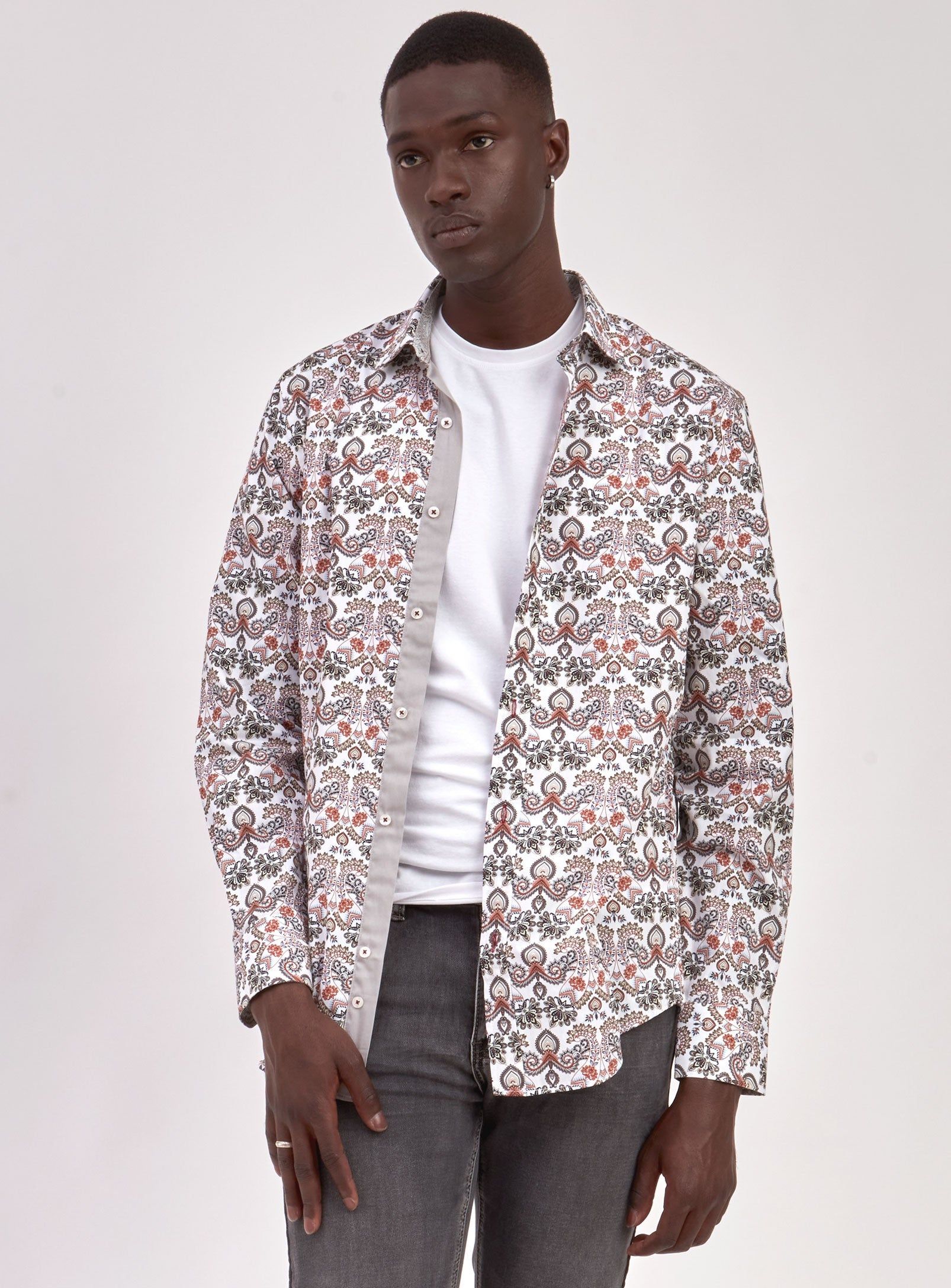 SEMI-FIT SHIRT | PAISLEY-WHITE sold by Point Zero